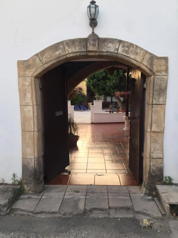 Property building in Villa Thermopilon