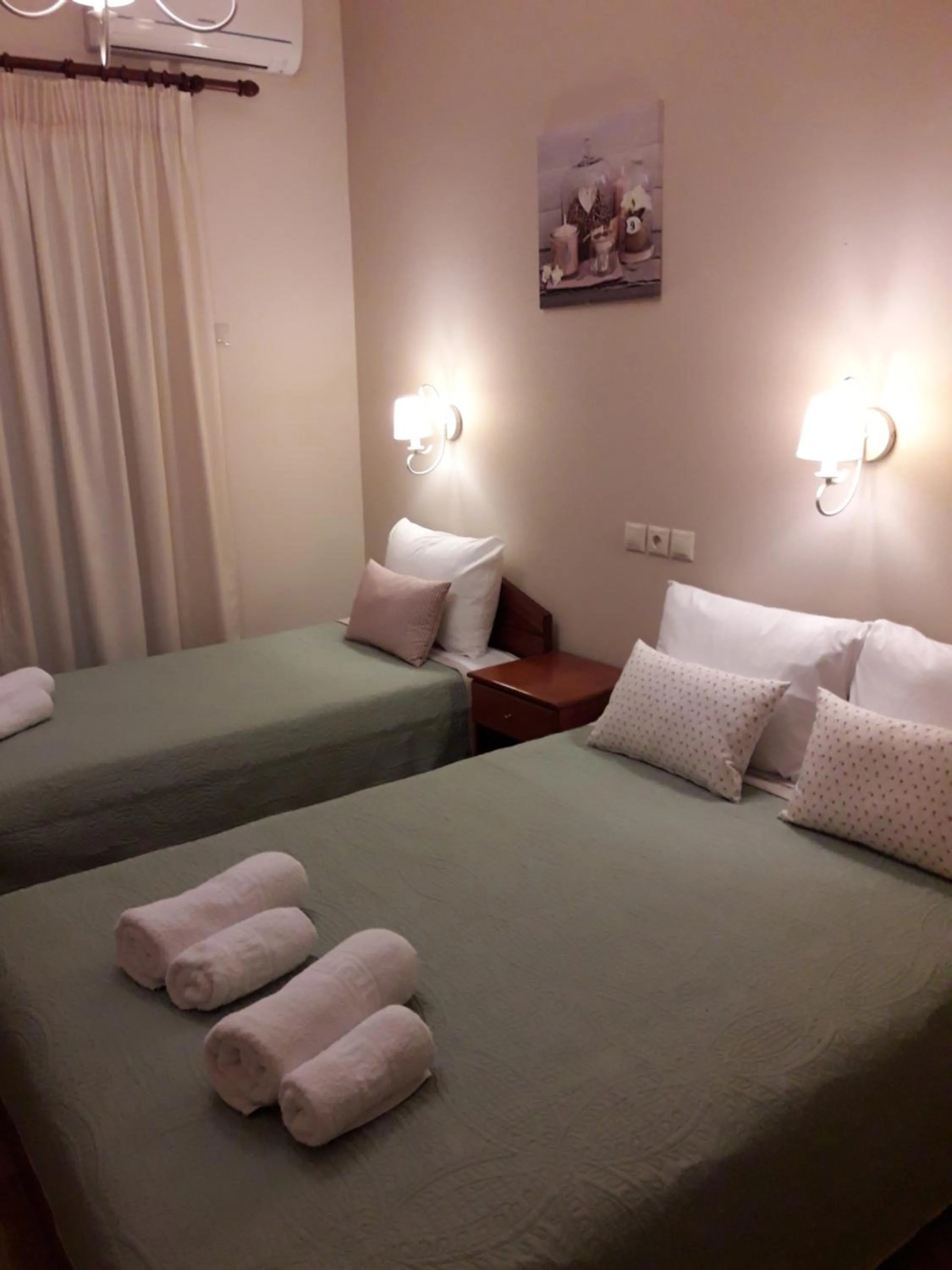 Bedroom, Bed in Megas Alexandros