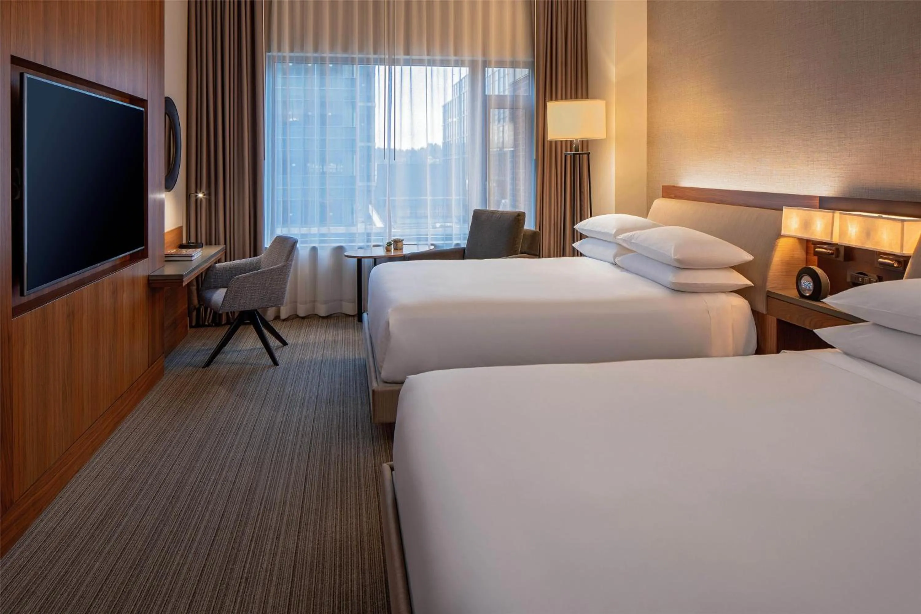 Bedroom, Bed in Hyatt Regency Lake Washington at Seattle's Southport