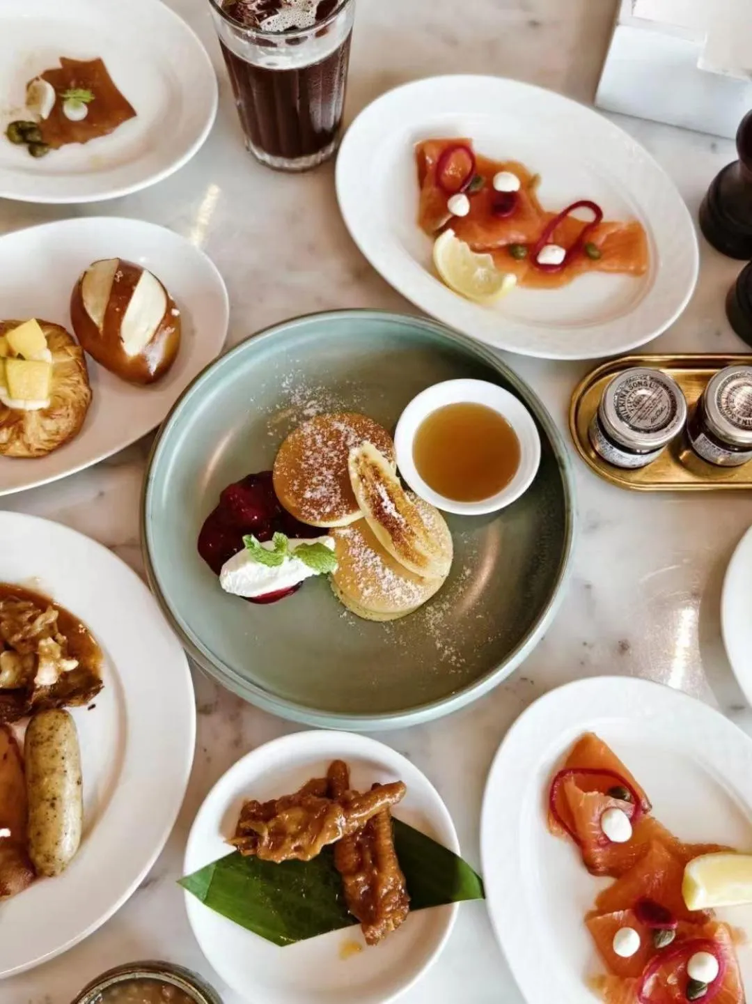 Restaurant/places to eat in Rosewood Sanya