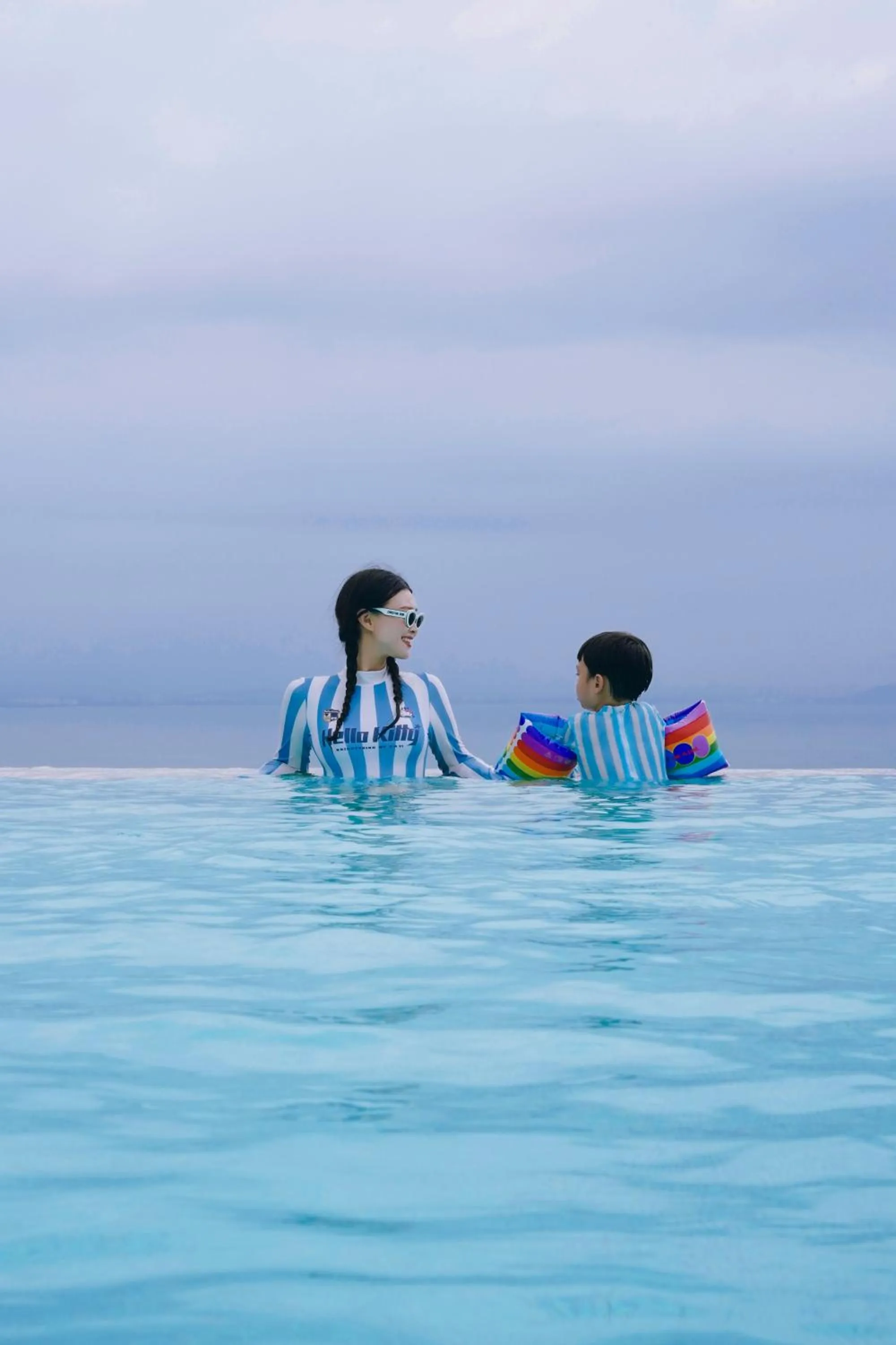 Swimming pool in Rosewood Sanya