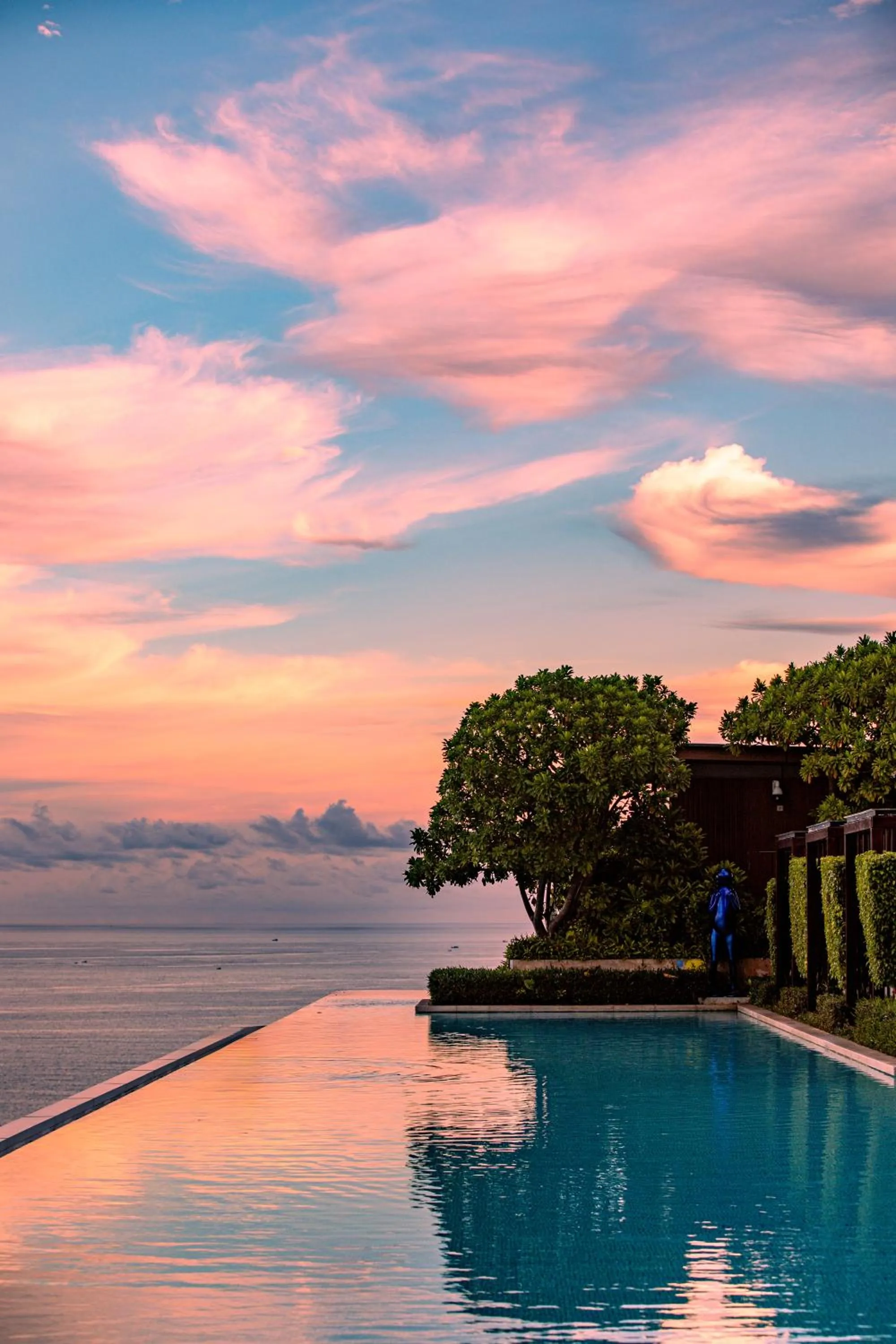 Swimming pool in Rosewood Sanya