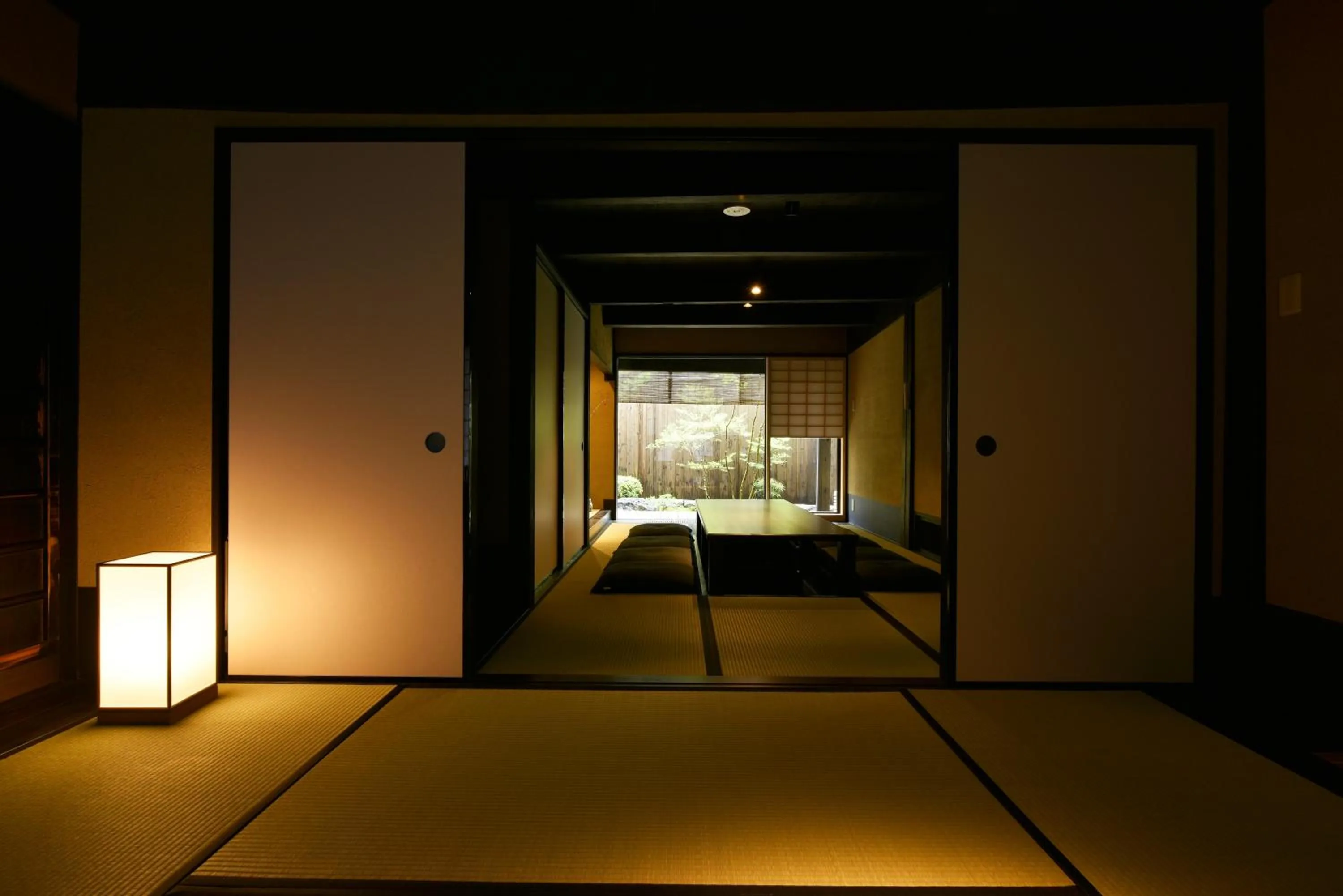 Living room, Bed in Kuraya Nanseicho