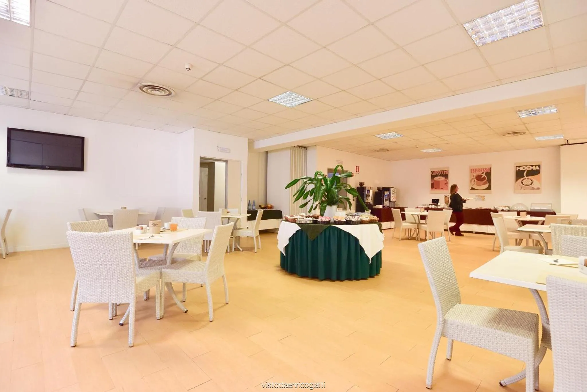 Restaurant/places to eat in Standard Hotel Udine