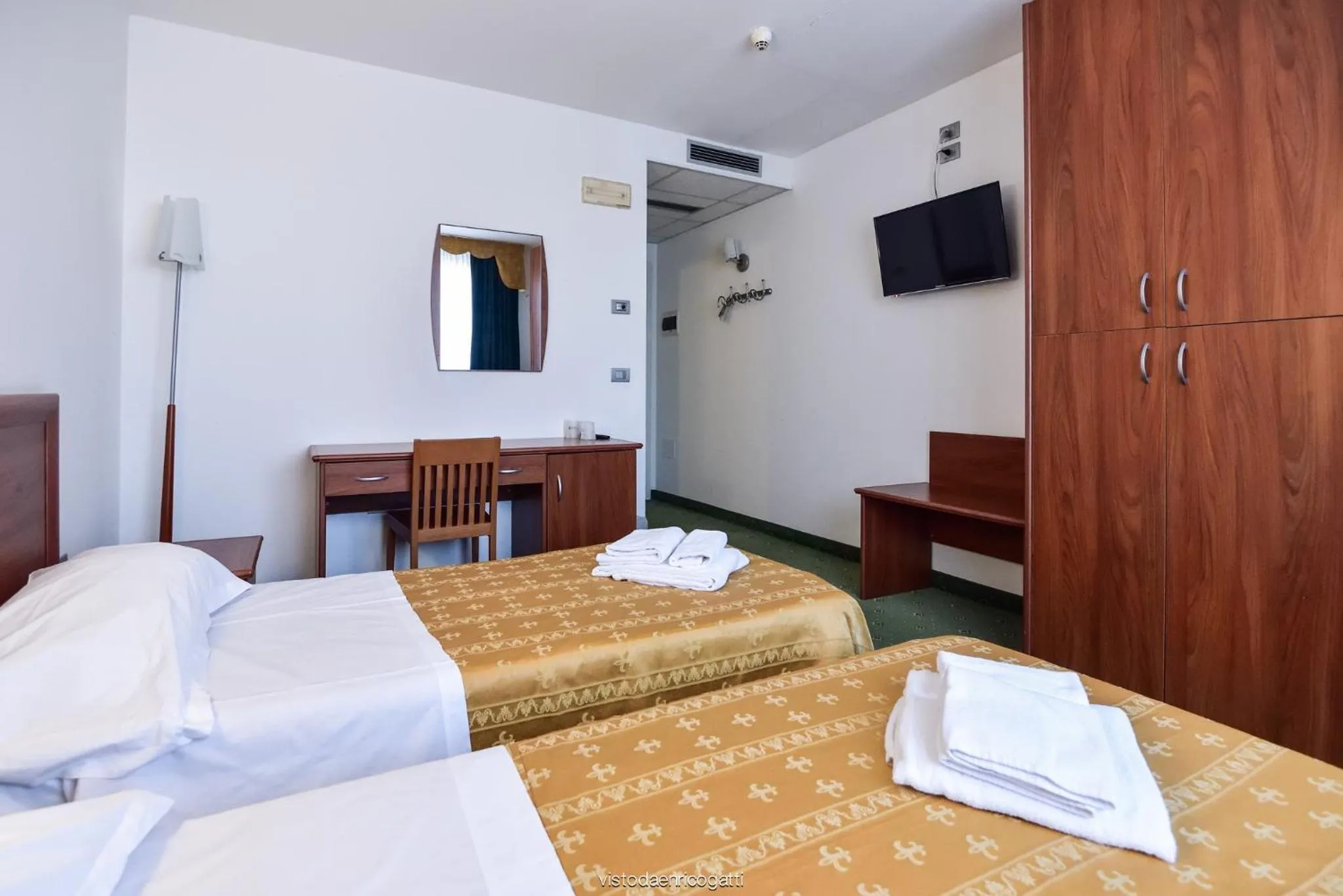 Photo of the whole room, Bed in Standard Hotel Udine