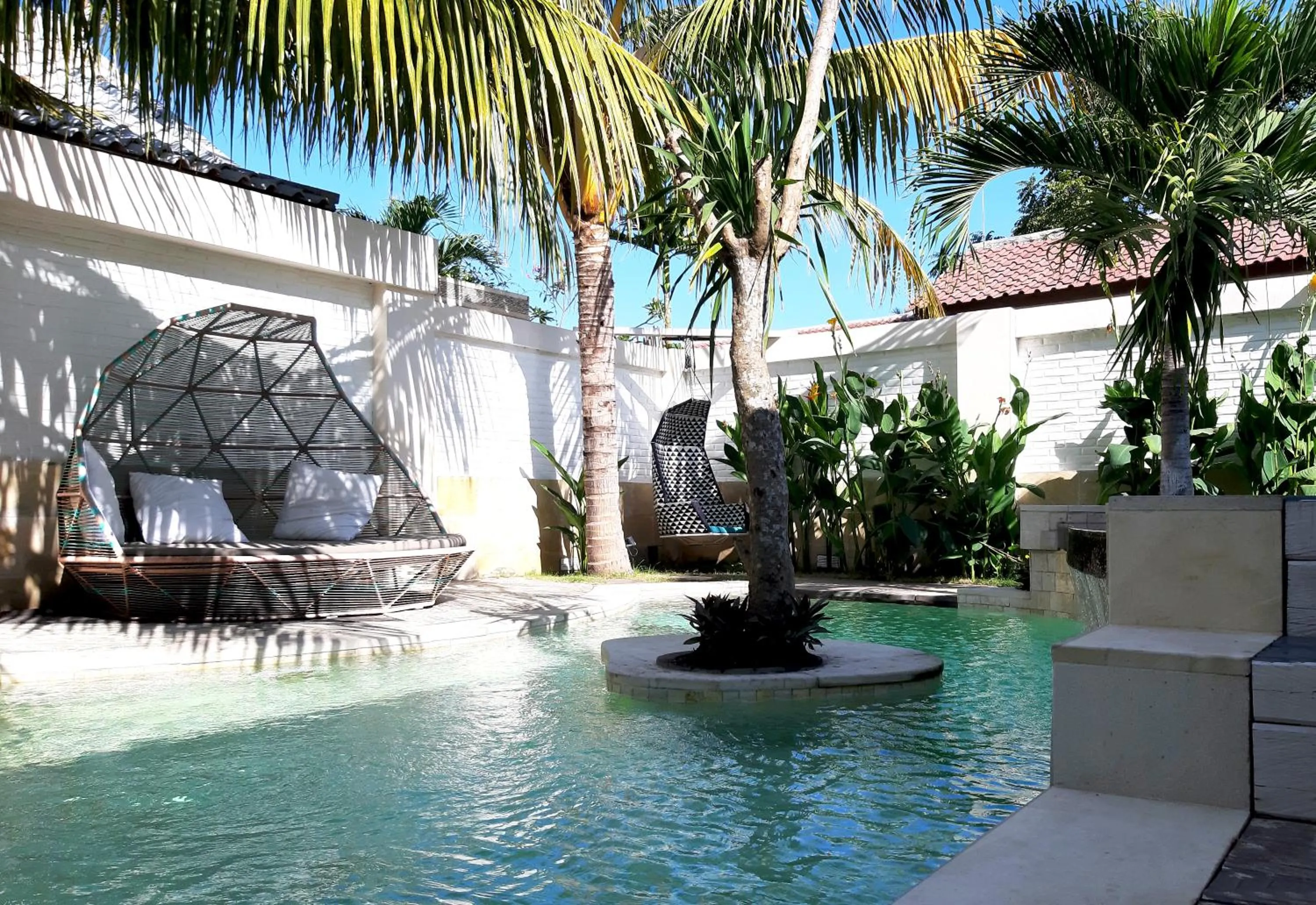 Swimming pool in The White Key Luxury Villas