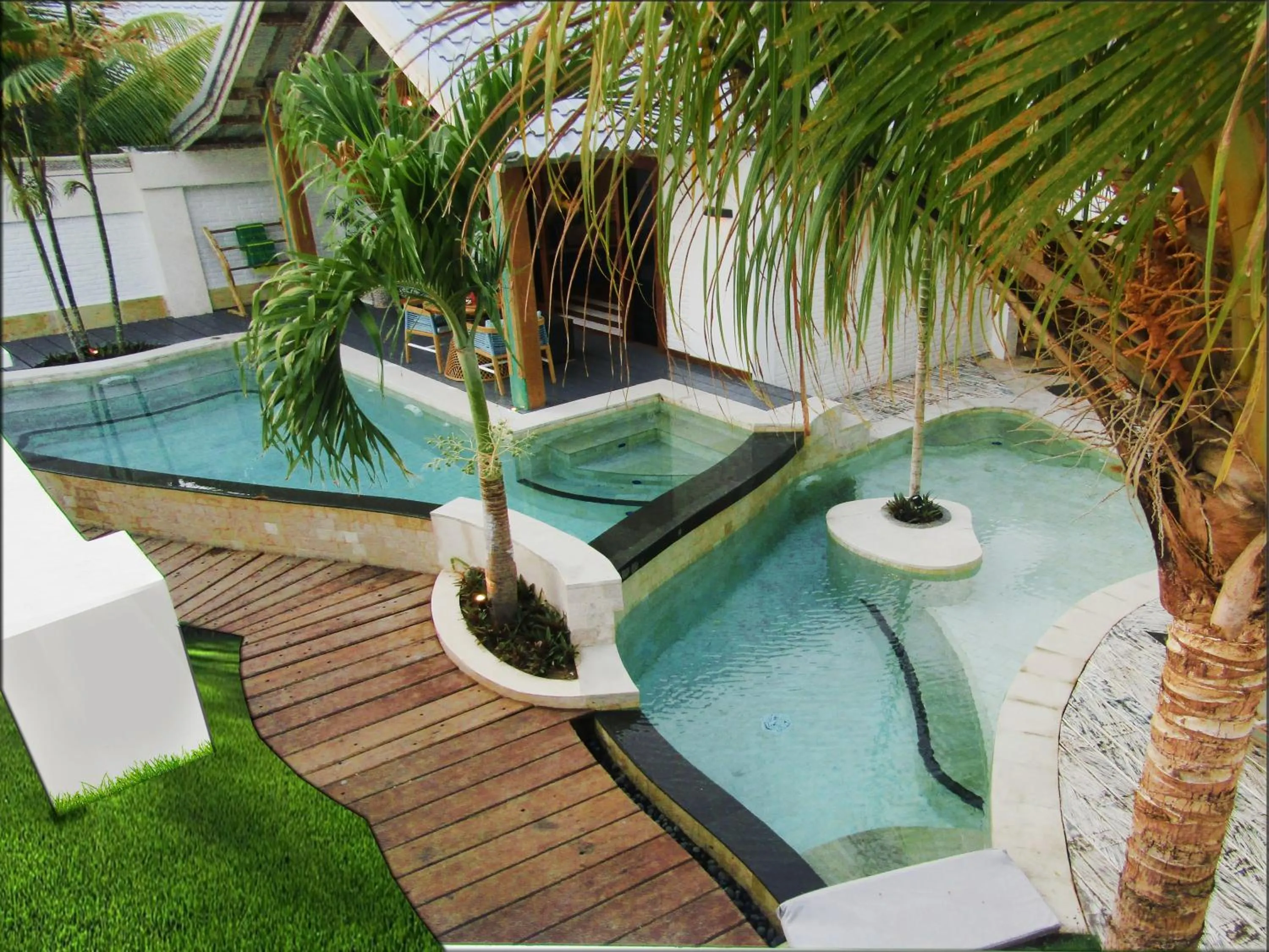 Garden in The White Key Luxury Villas