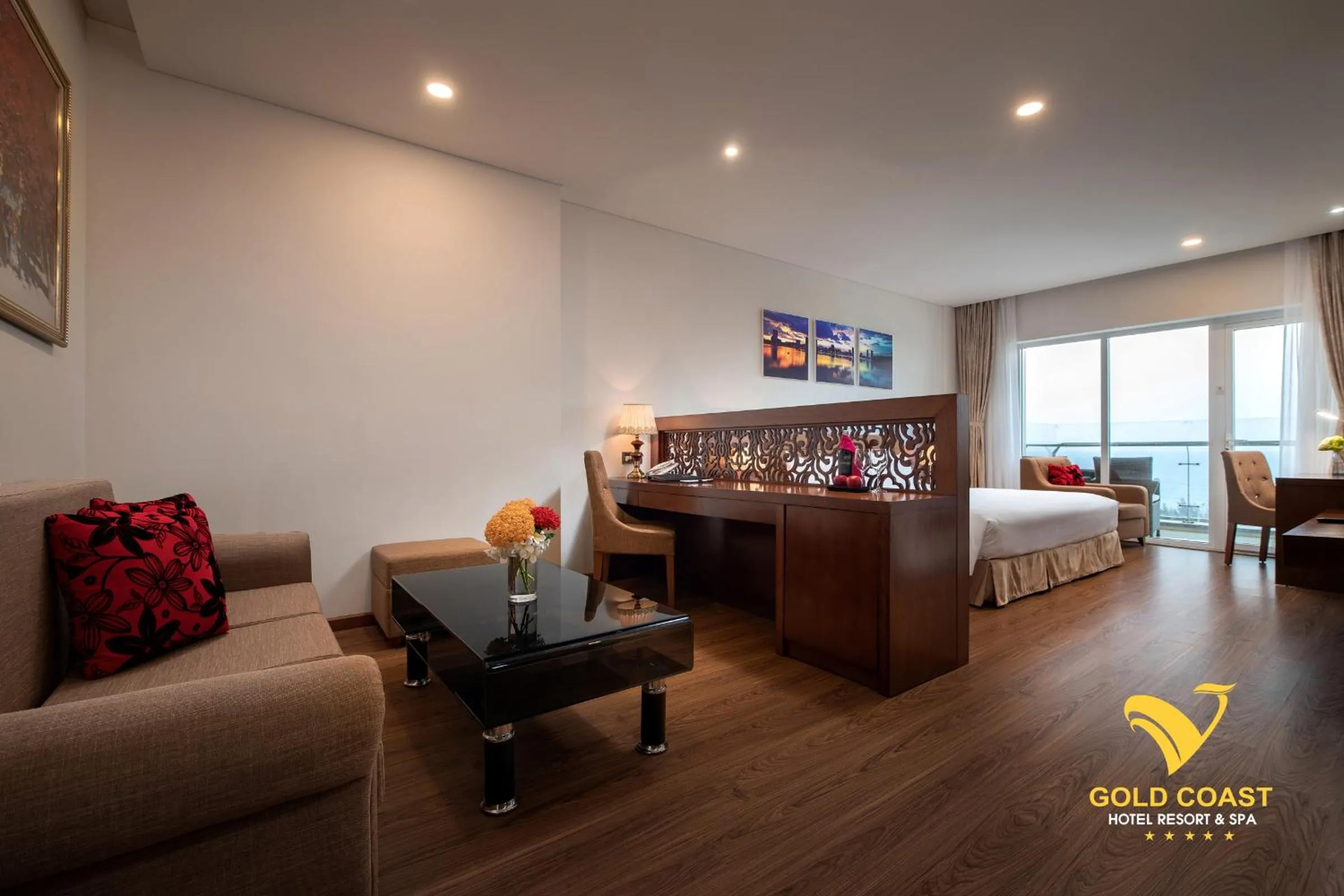 Living room in Gold Coast Hotel Resort & Spa