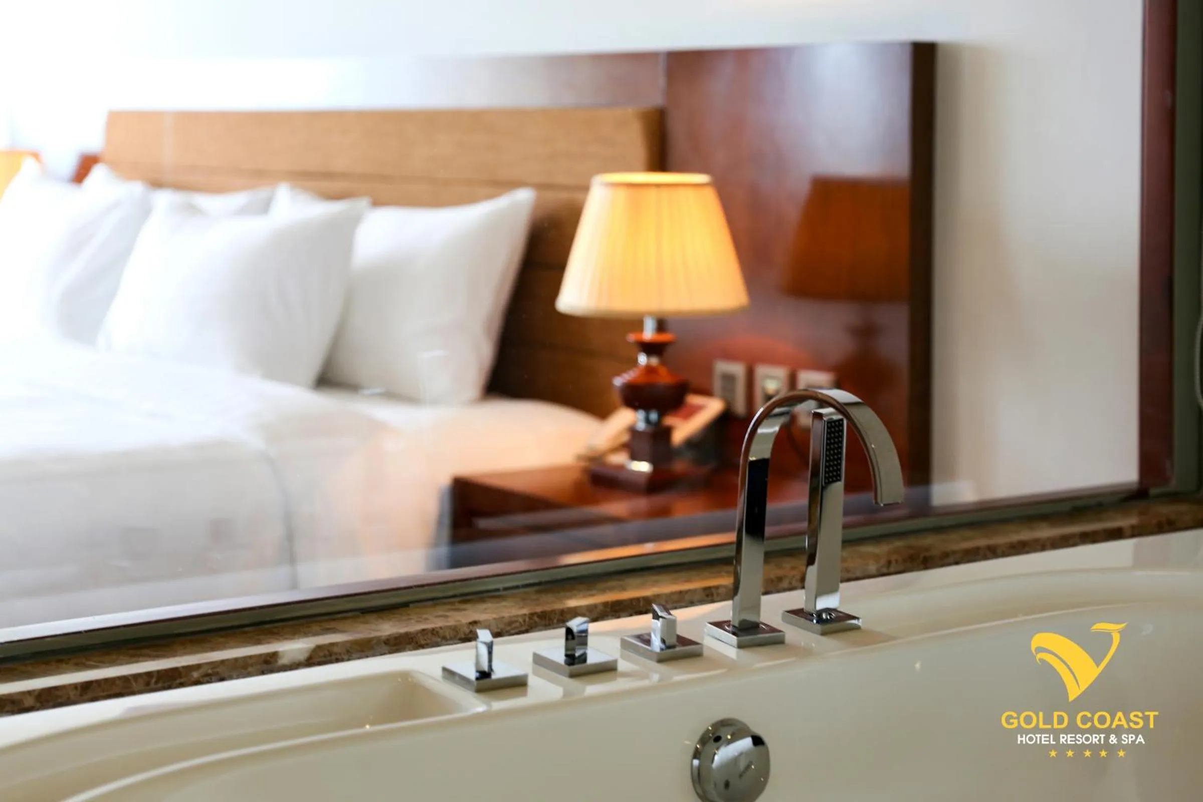 Bathroom, Bed in Gold Coast Hotel Resort & Spa