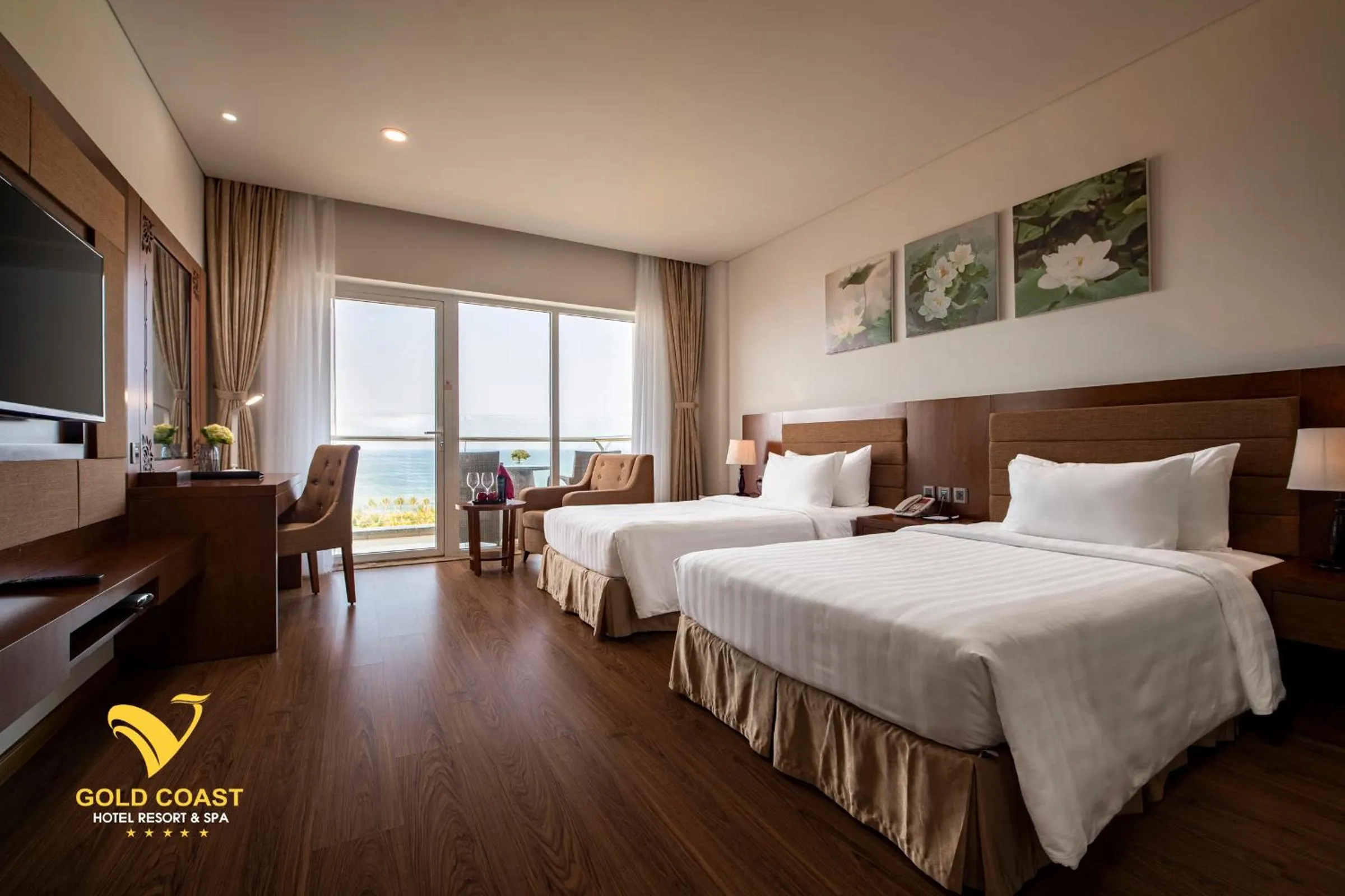 Bedroom, Bed in Gold Coast Hotel Resort & Spa