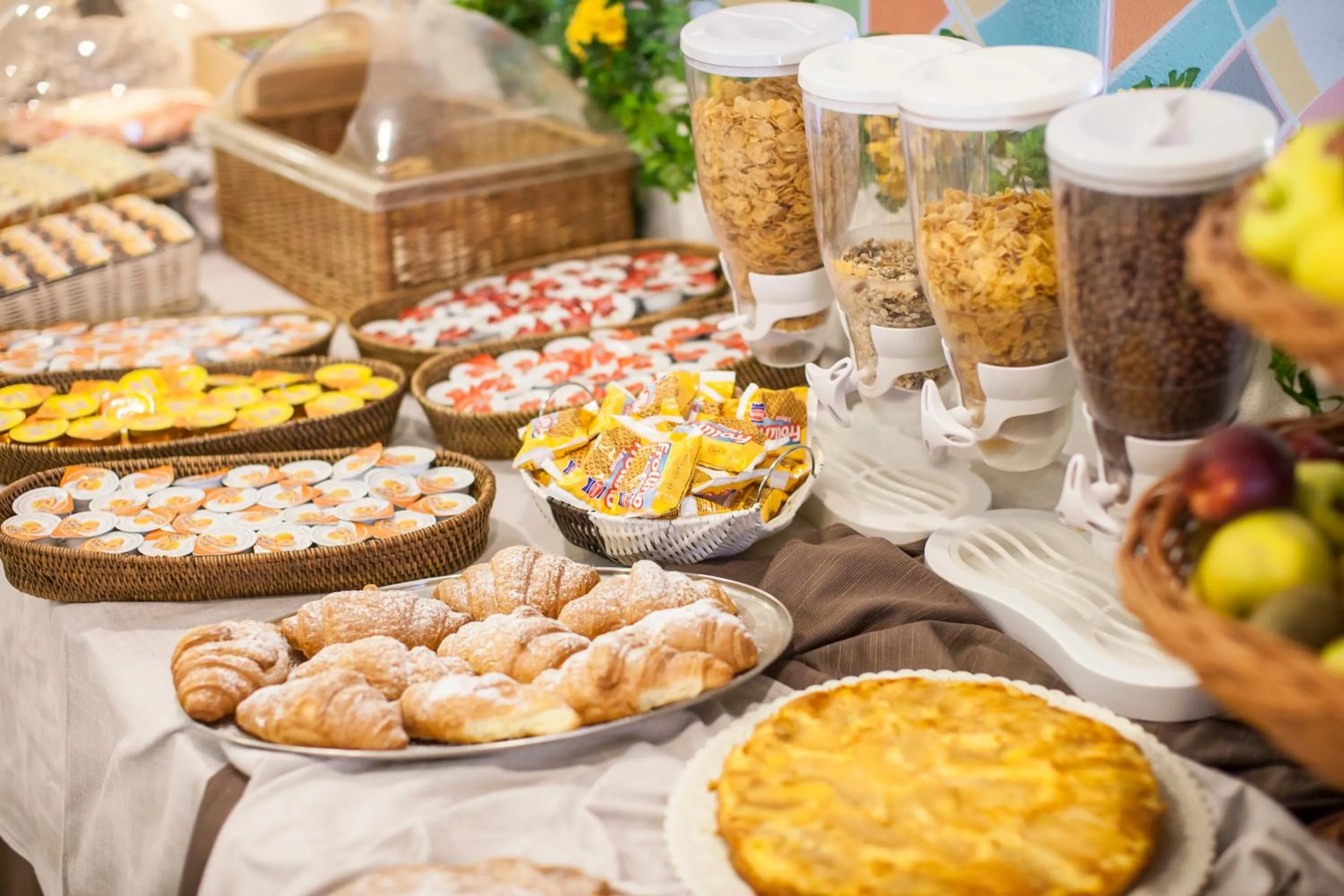 Buffet breakfast in Hotel Taormina