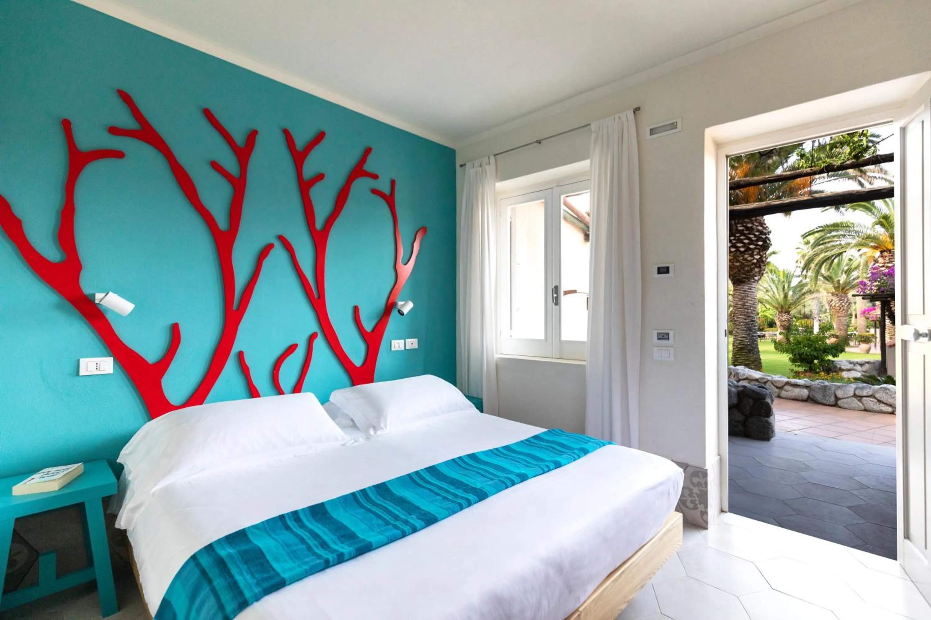 Bed in Baia Del Sole Resort