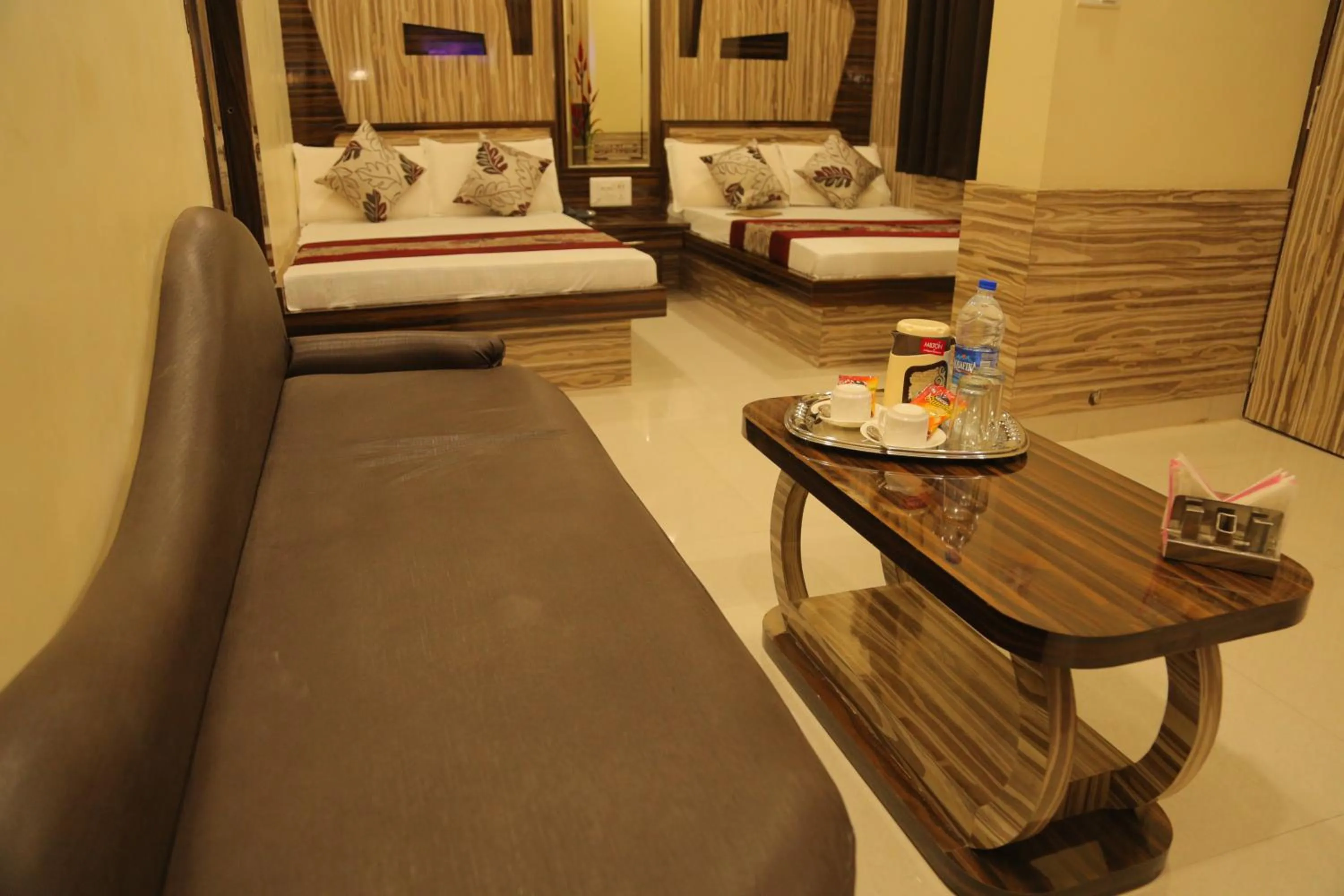 Seating area, Bed in Hotel Royal Ajmer