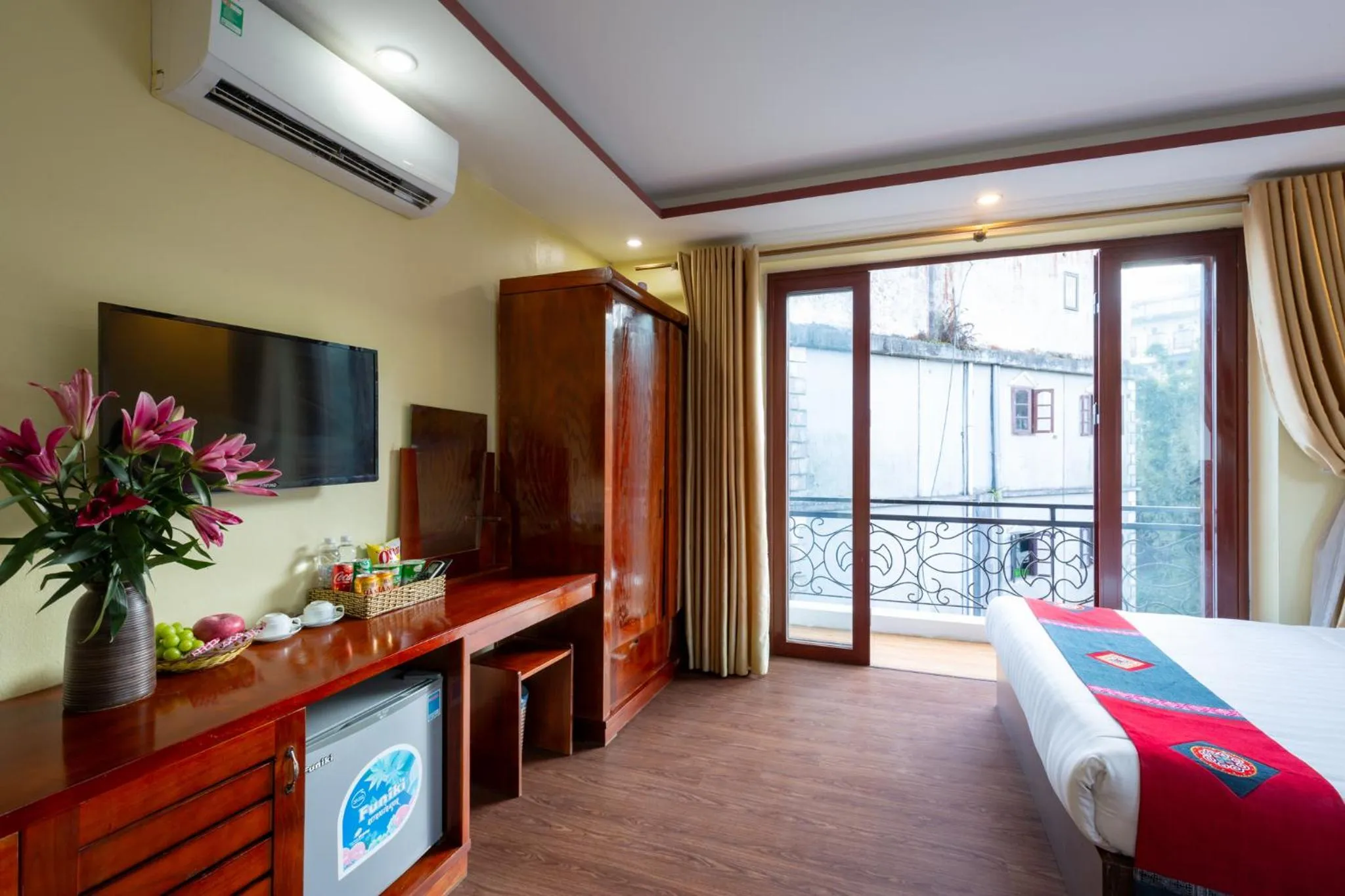 Balcony/Terrace, Bed in Sapa Hidden Gem Hotel & Spa