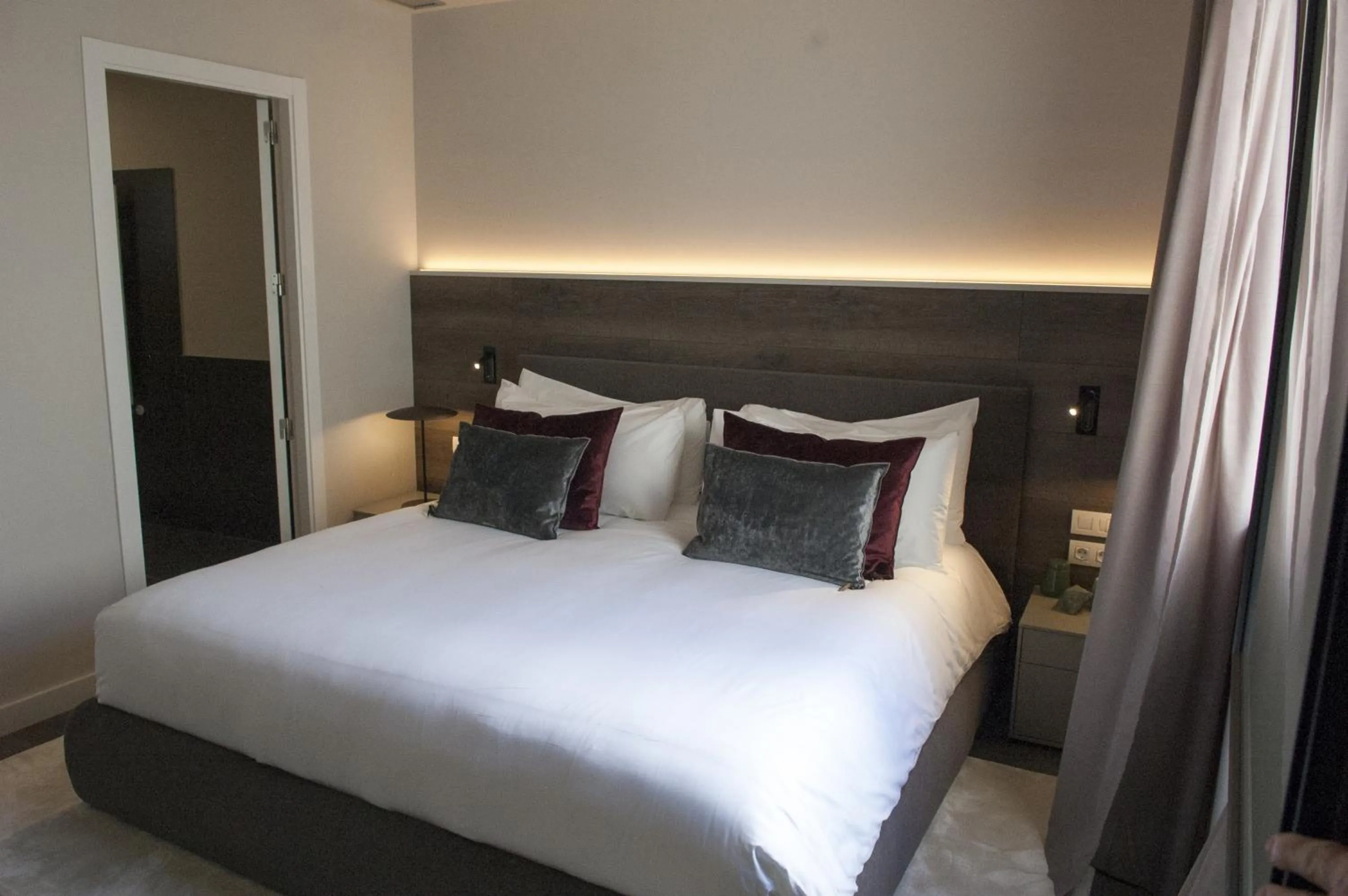 Bed in Casagrand Luxury Apartments Barcelona