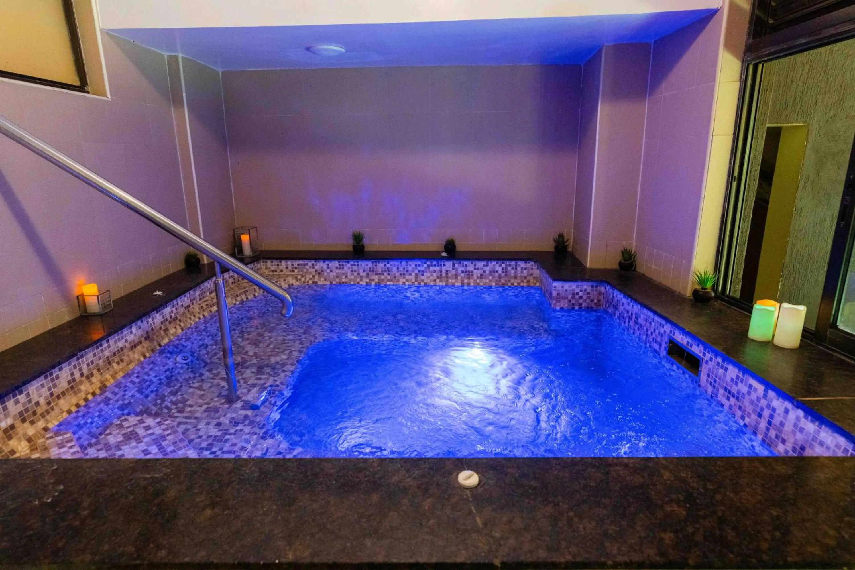 Hot Tub in GemSuites Riverside Serviced Apartments and Hotel, Nairobi