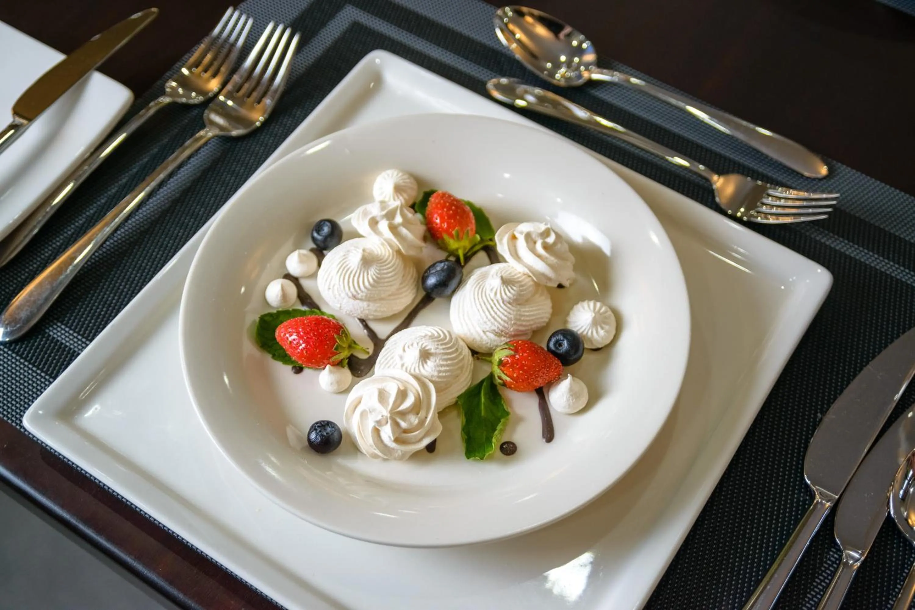 Restaurant/places to eat in GemSuites Riverside Serviced Apartments and Hotel, Nairobi