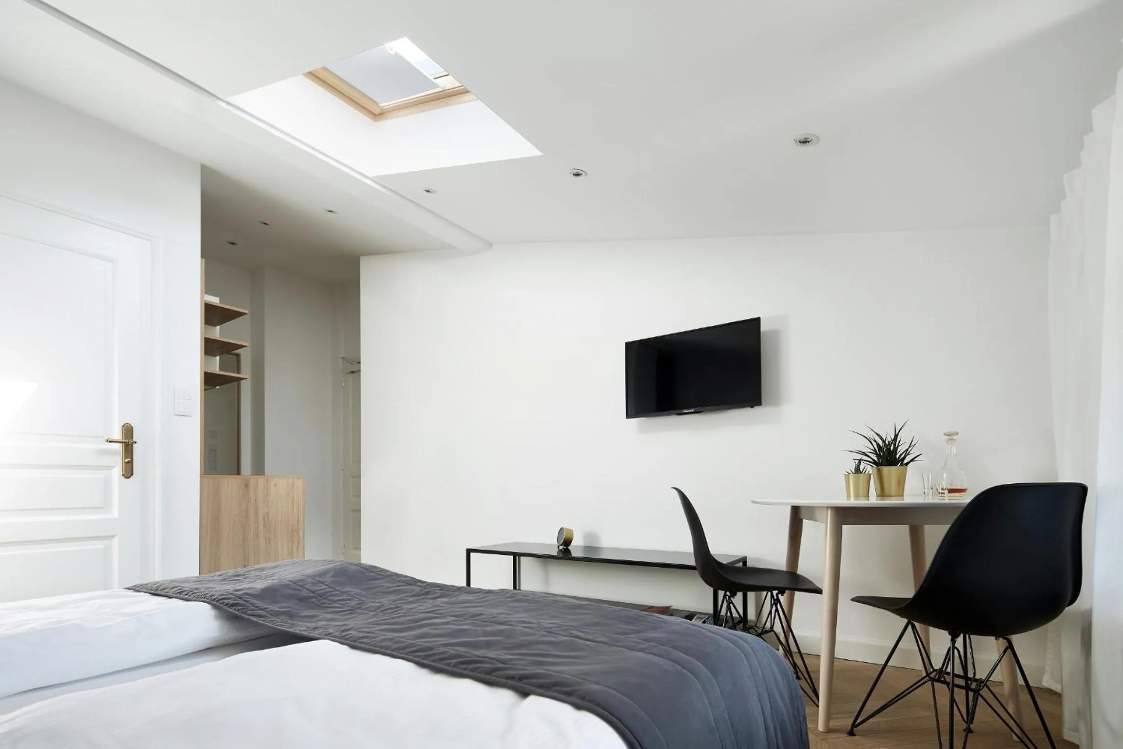 Bed in St Agnes Apartments Old Town