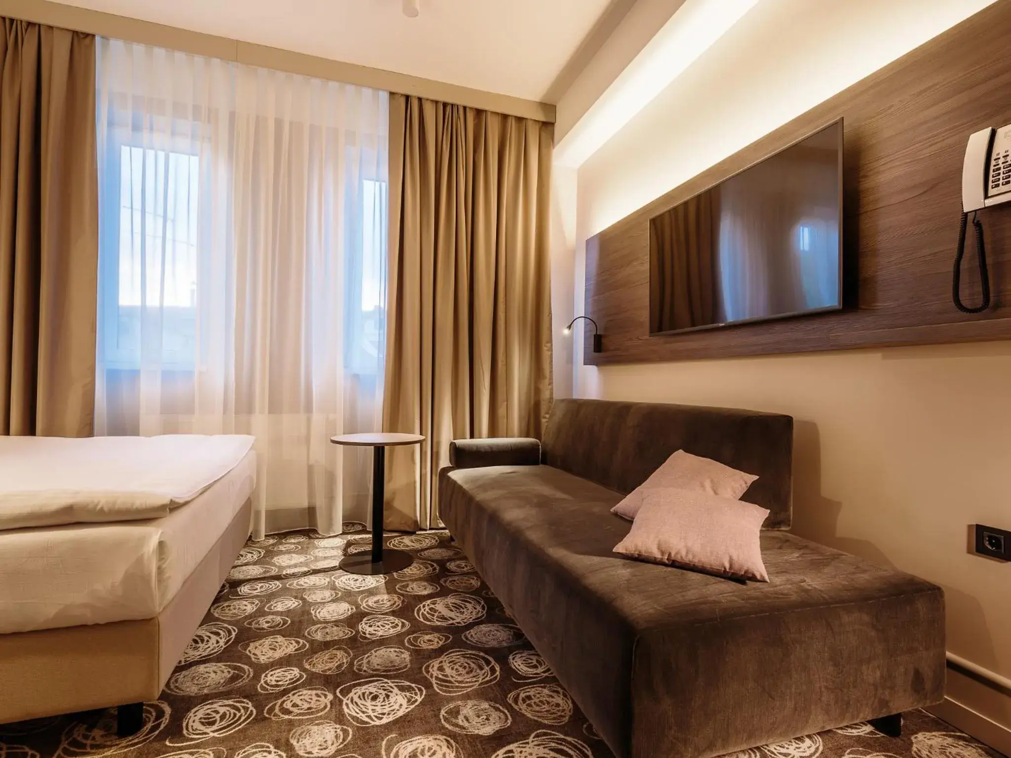 Superior Double Room - single occupancy in Hotel Center Novo Mesto Superior Double Room - single occupancy in Hotel Center Novo Mesto