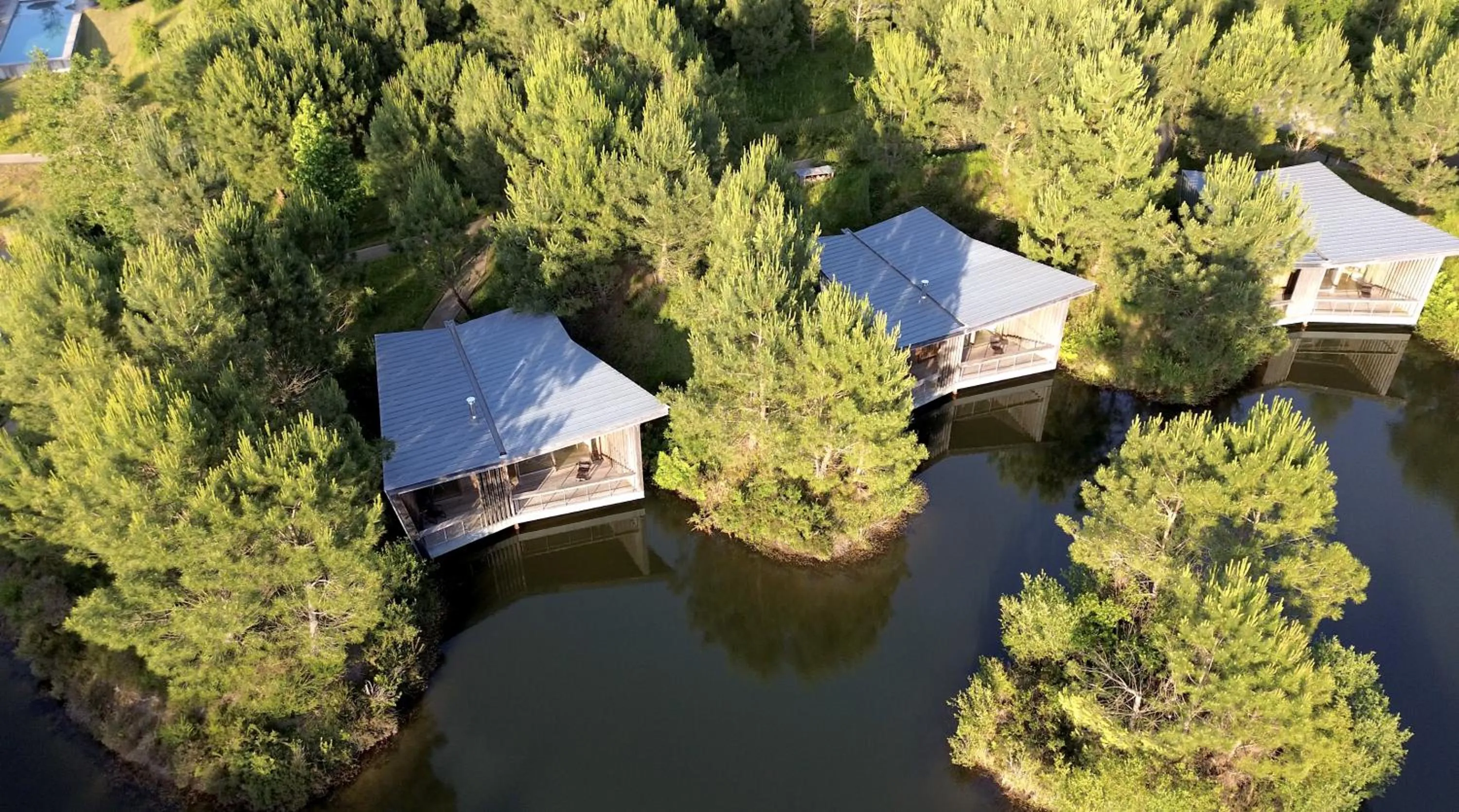 Les Échasses Golf & Surf Eco Lodge