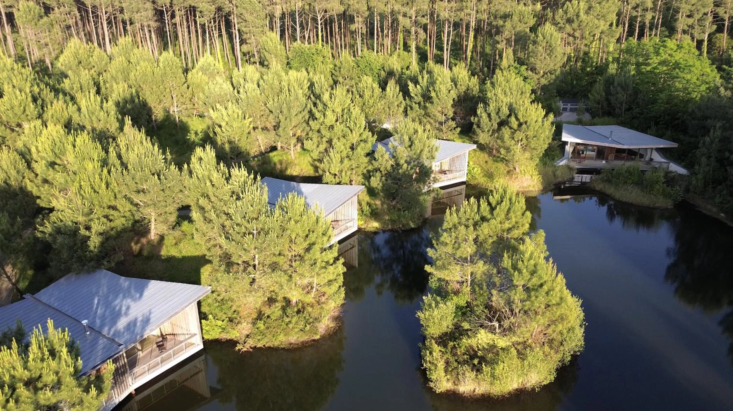 Les Échasses Golf & Surf Eco Lodge