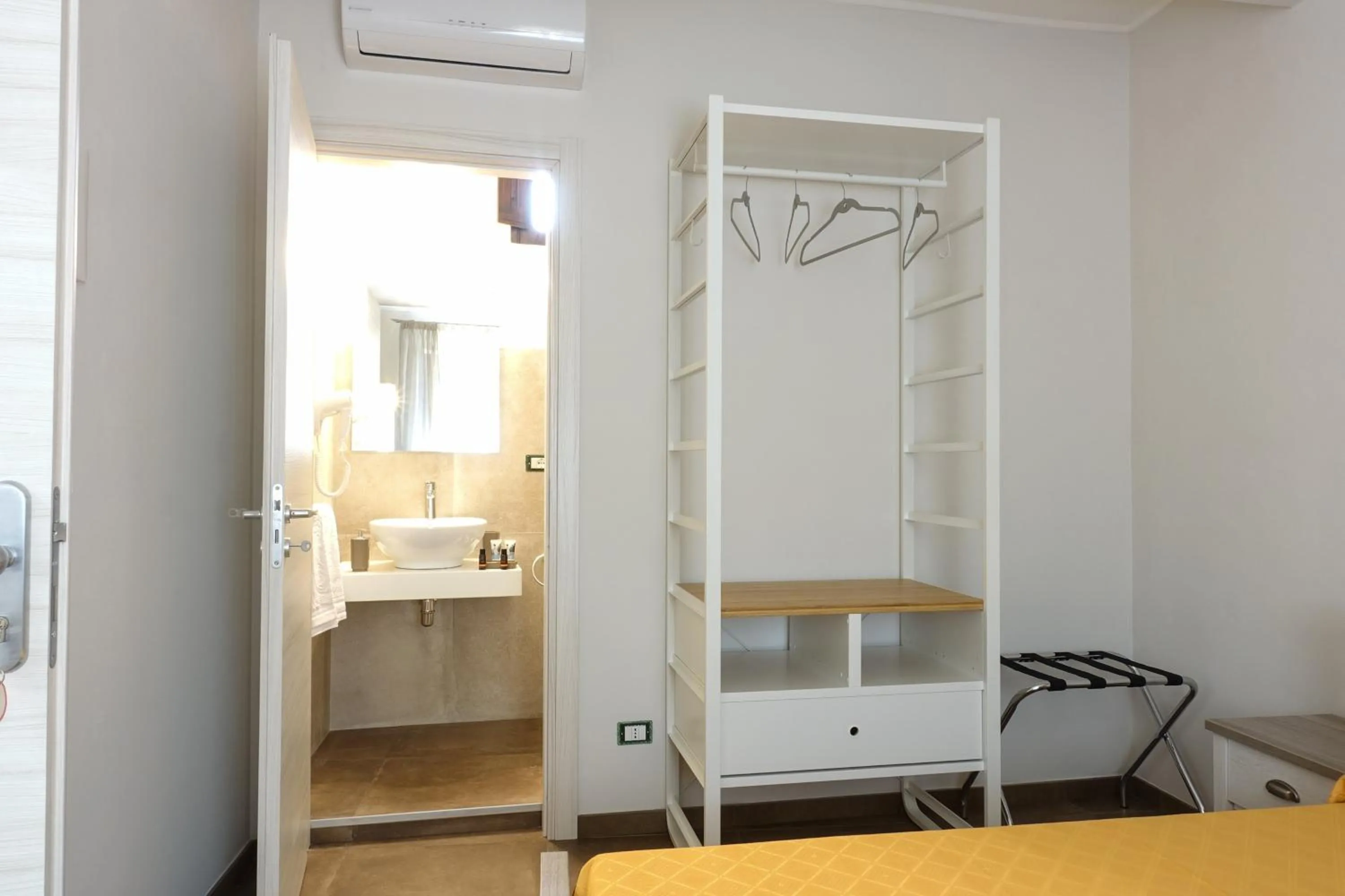 Bedroom in BB Opera Dei Pupi