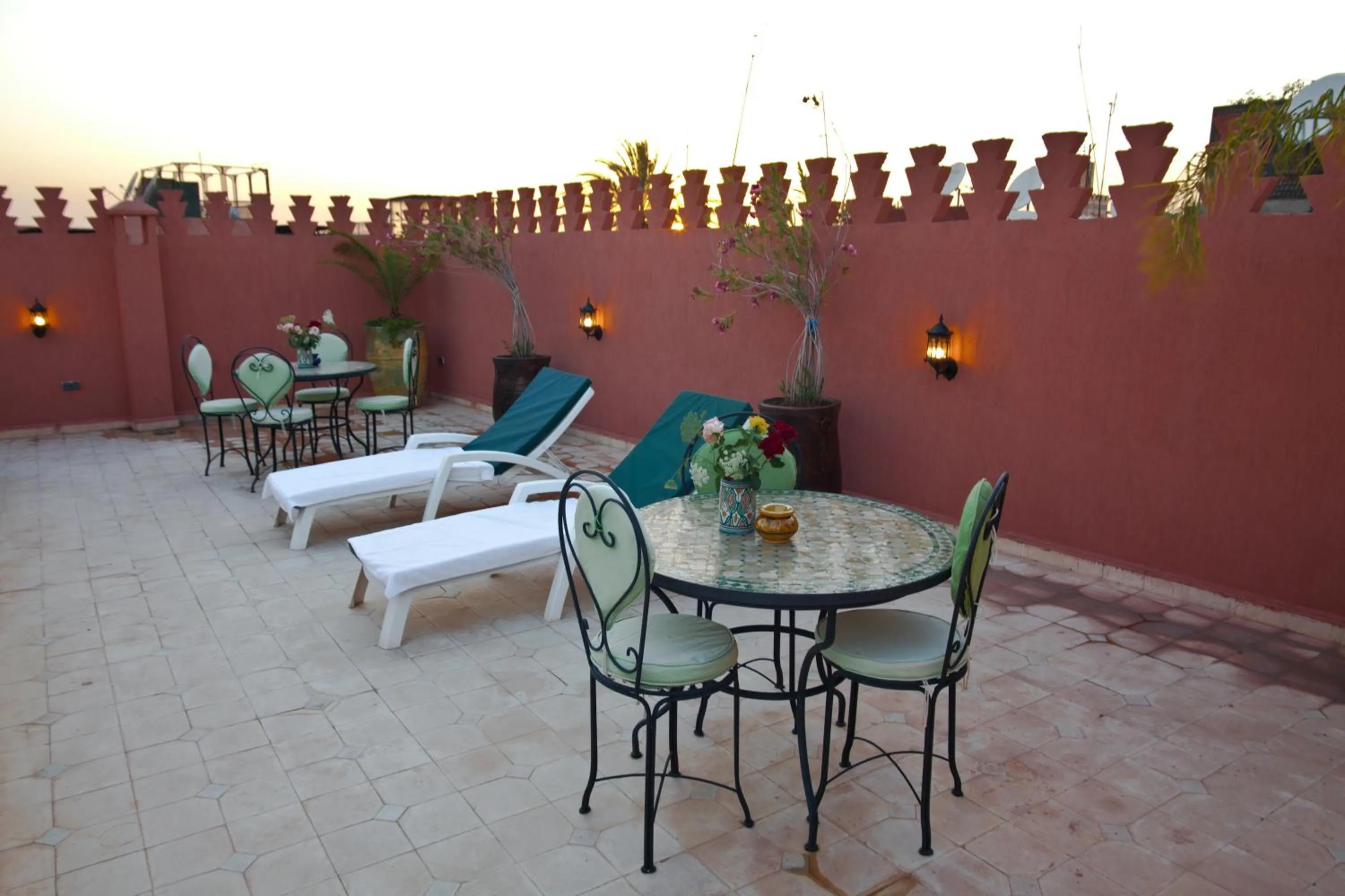 Riad Tidar by Phoenix