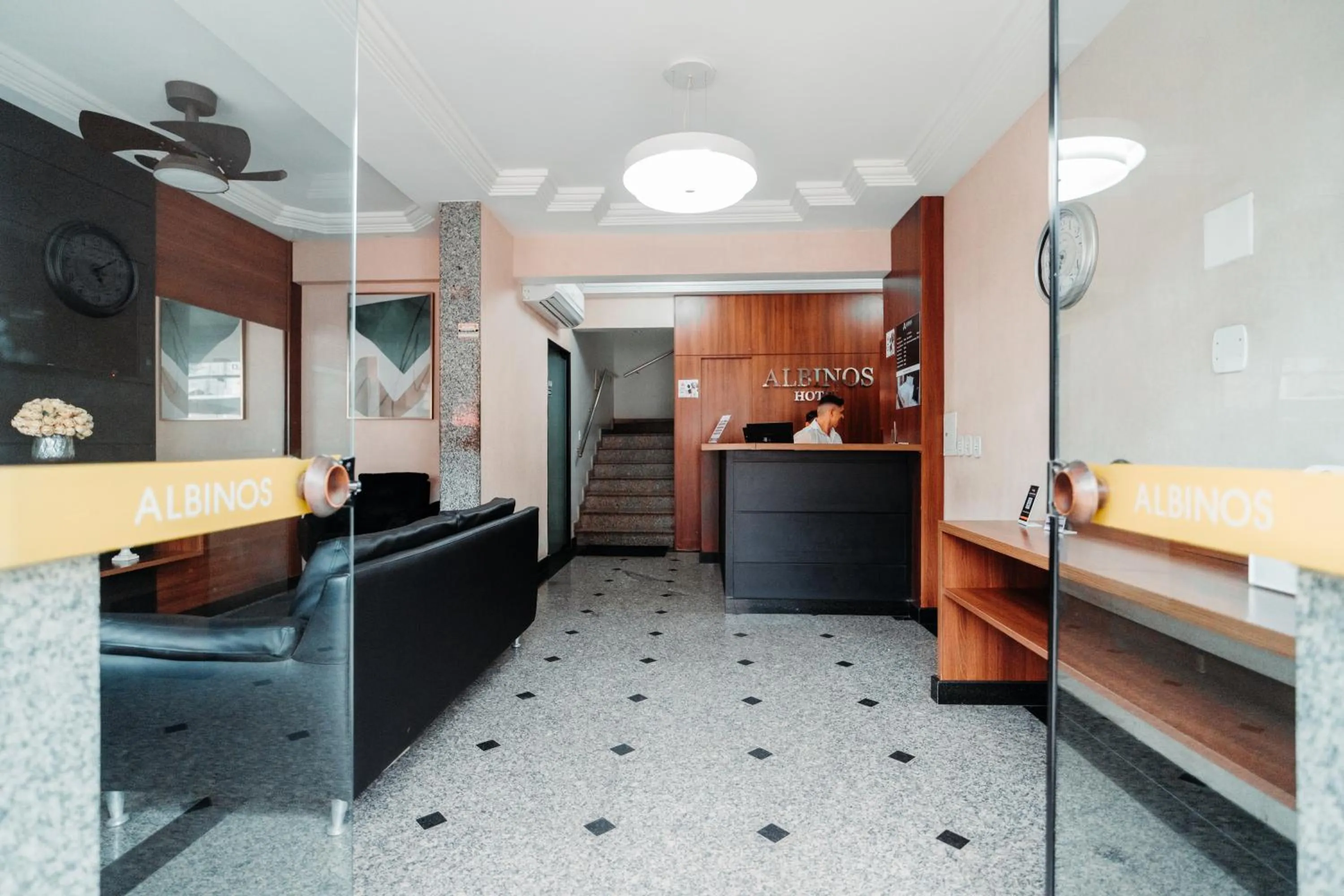 Lobby or reception in Hotel Albinos