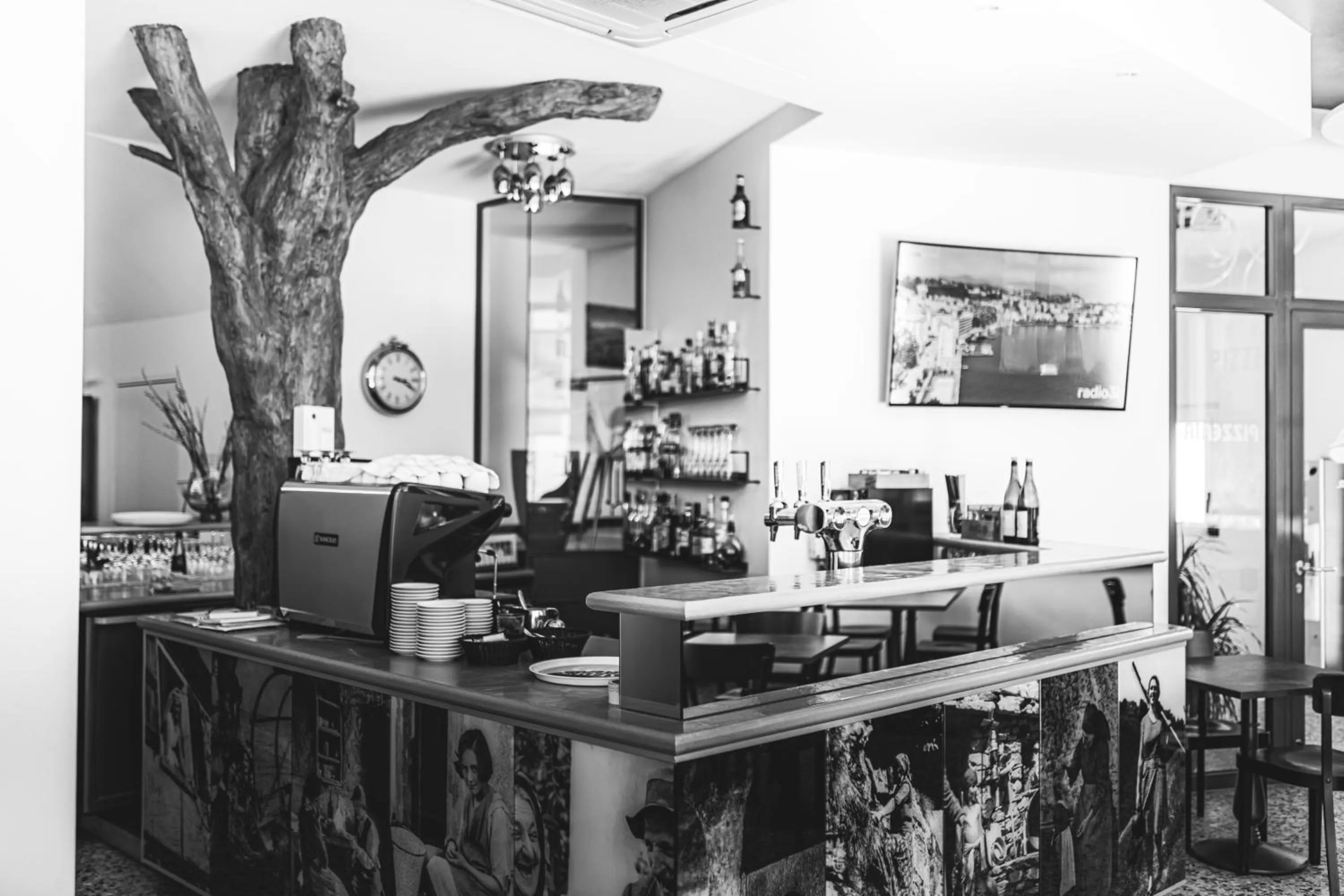 Lounge or bar in Albergo Porta Verzasca