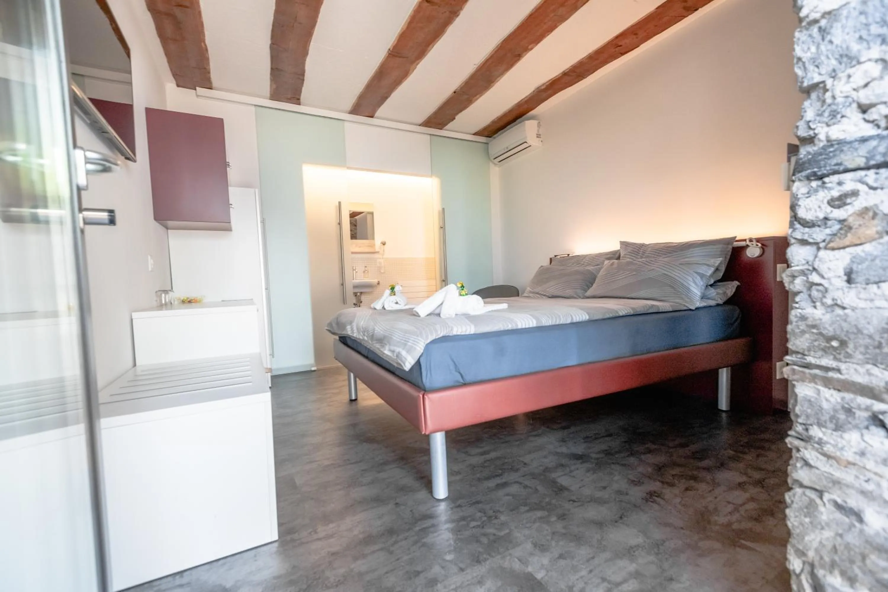 Photo of the whole room, Bed in Albergo Porta Verzasca