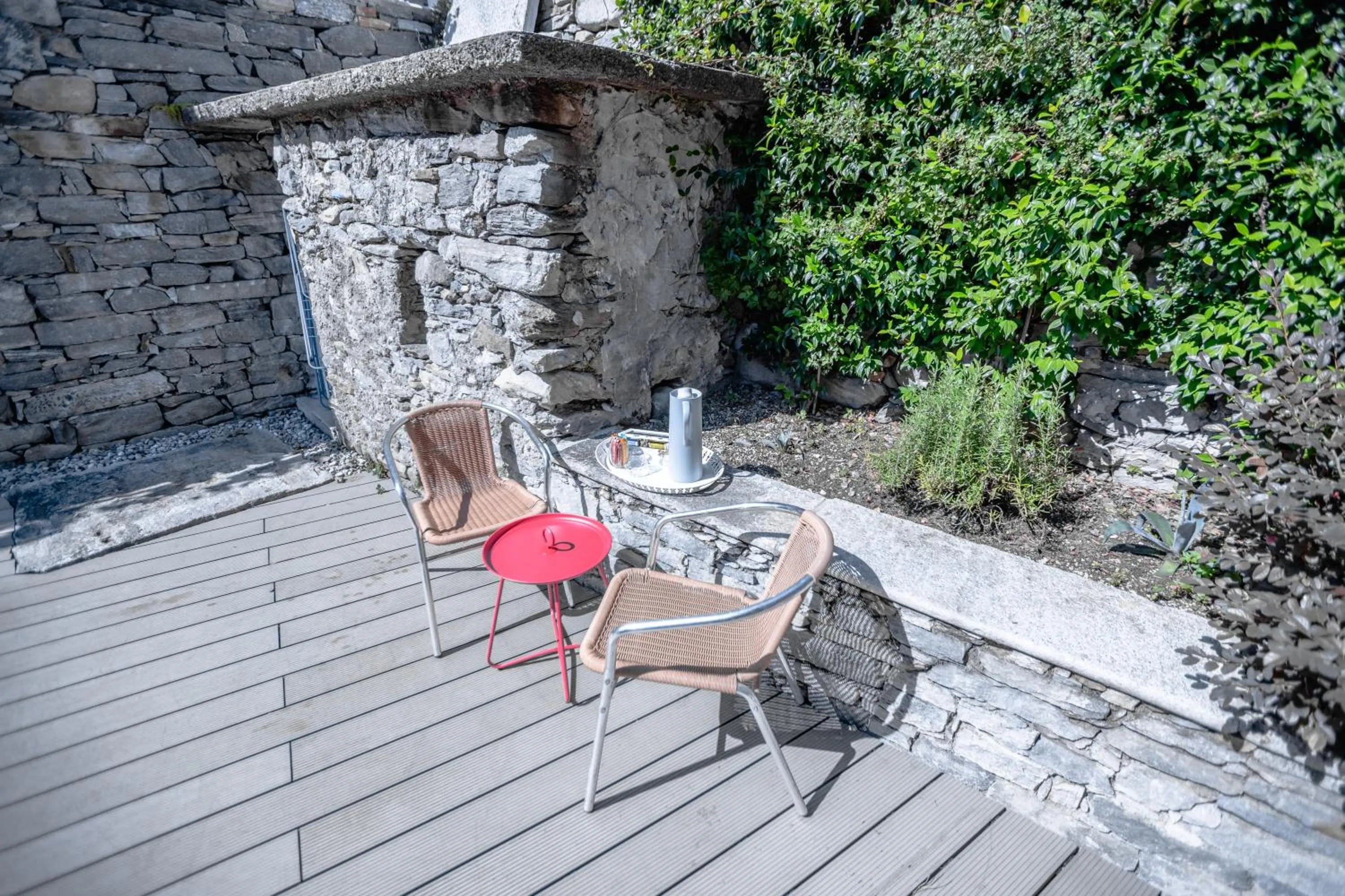 Patio in Albergo Porta Verzasca