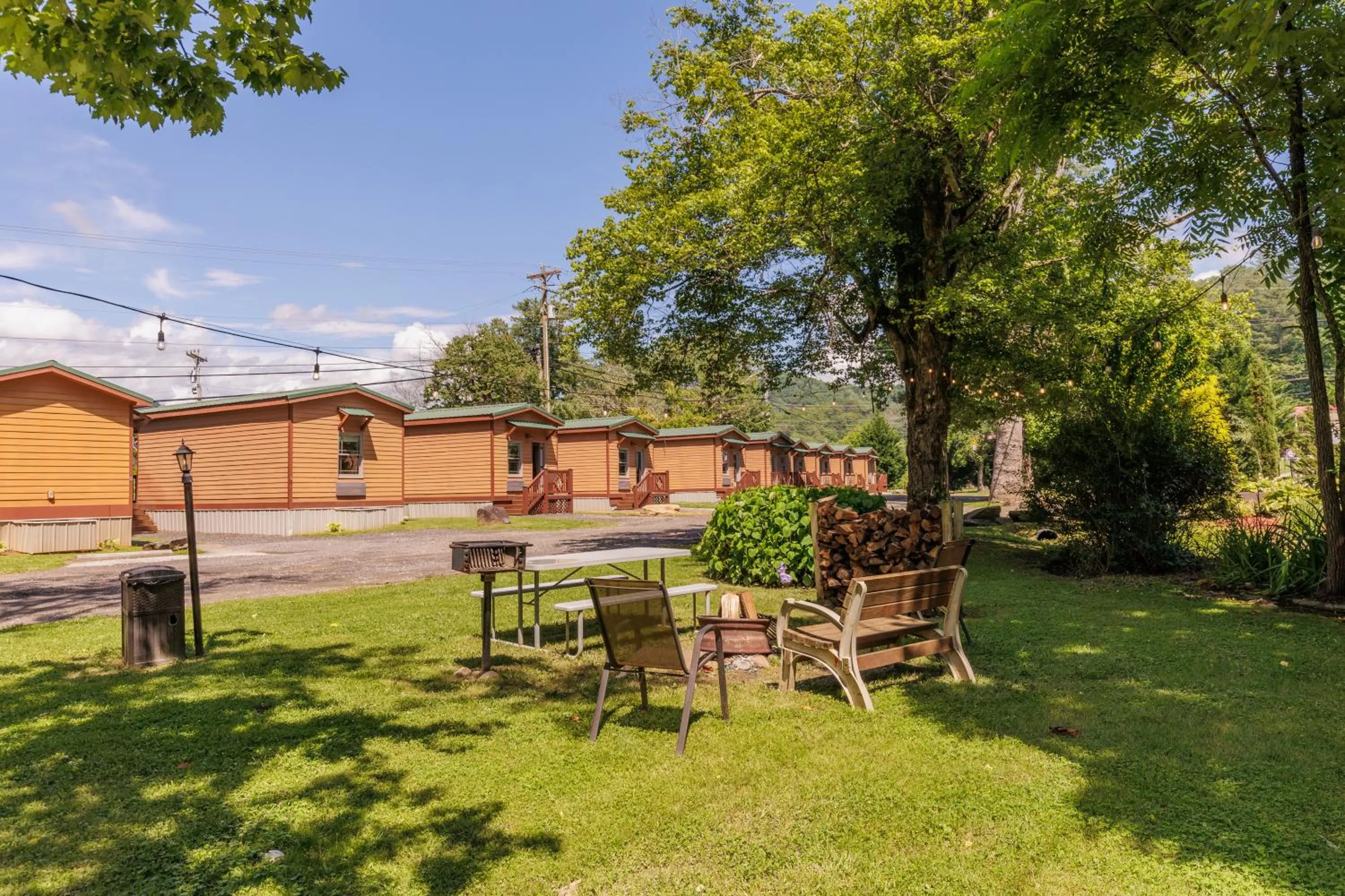 Qualla Cabins and Motel Cherokee near Casino