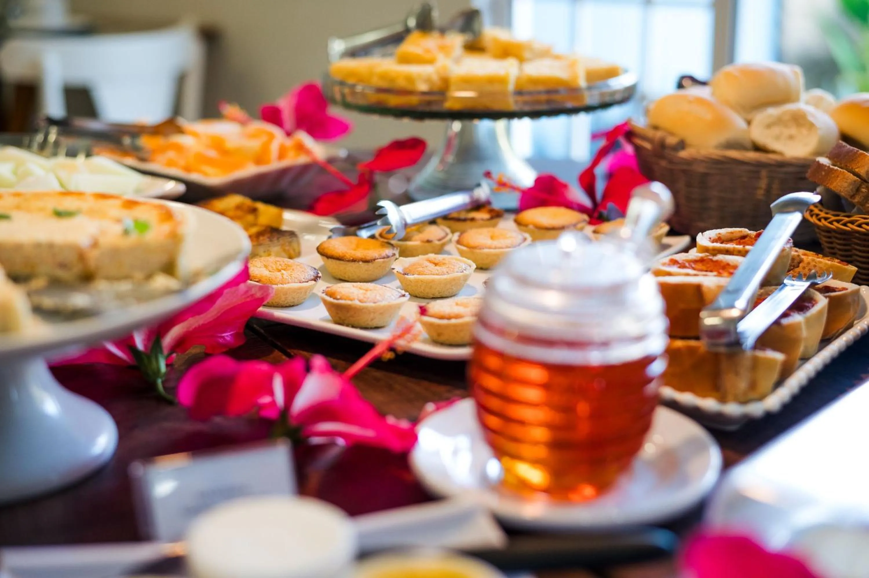 Food and drinks in Pousada Alto da Vila Noronha by Alto da Ilha