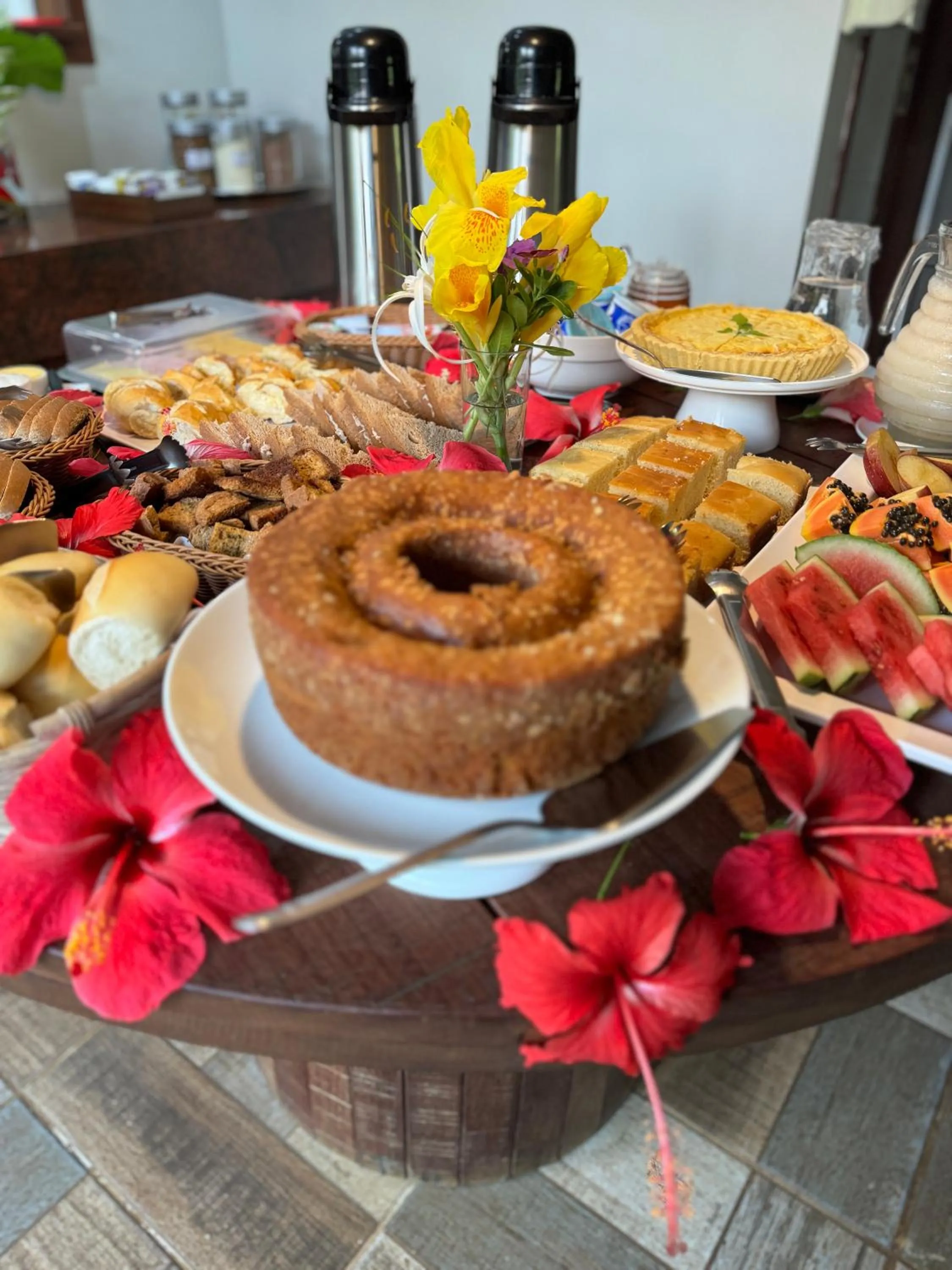 Restaurant/places to eat in Pousada Alto da Vila Noronha by Alto da Ilha