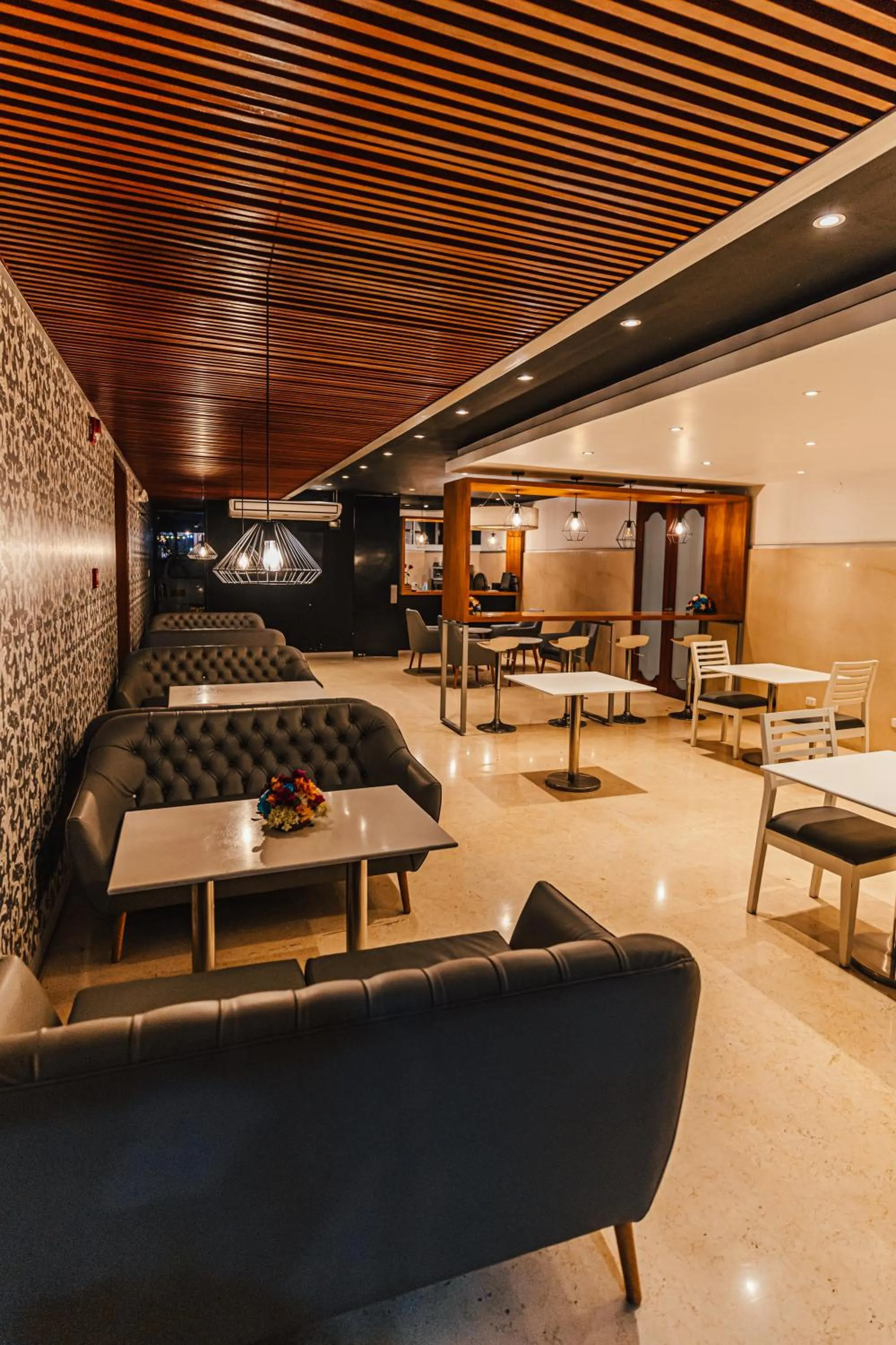 Lounge or bar in Hotel Hacienda Lima Norte