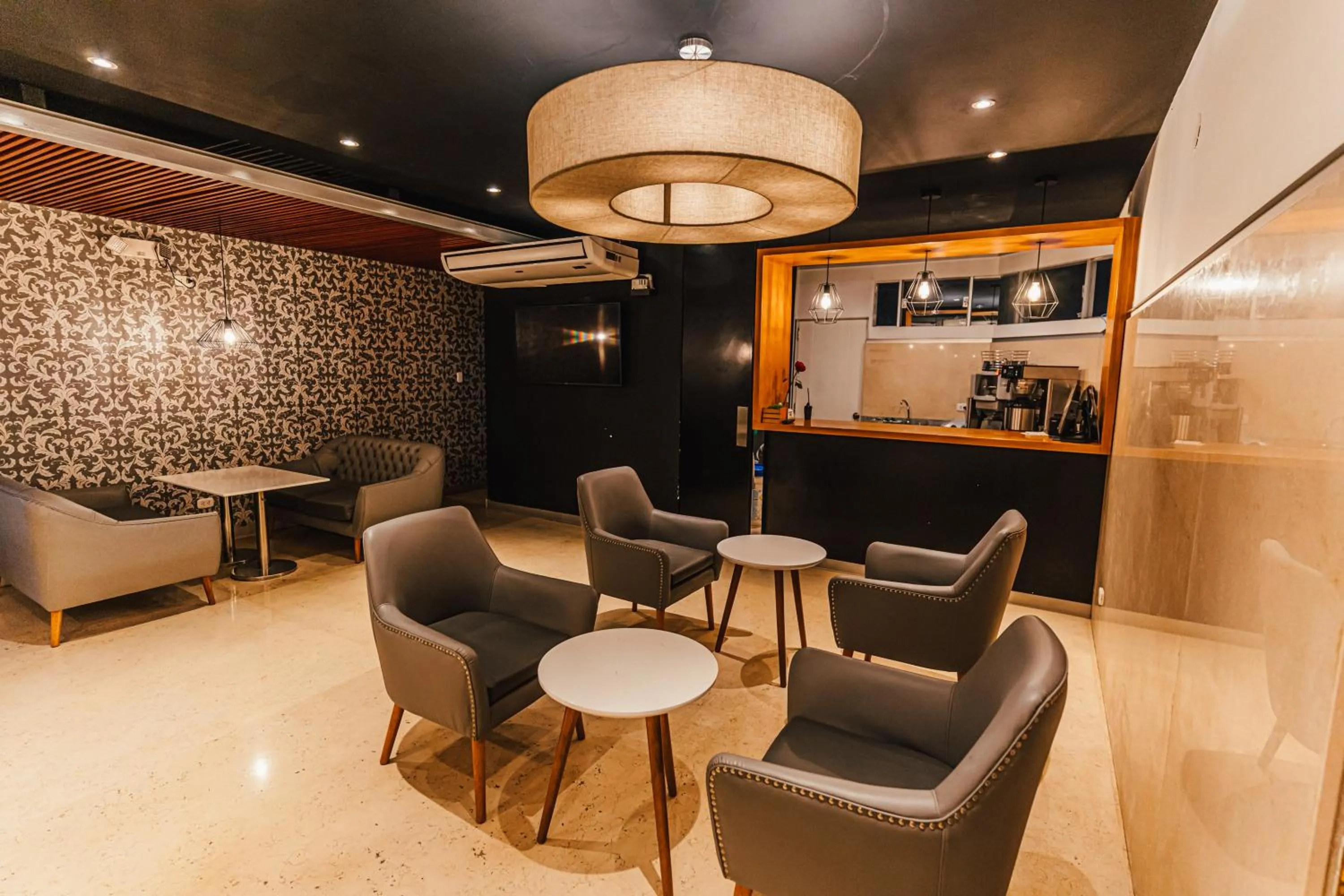 Lounge or bar in Hotel Hacienda Lima Norte