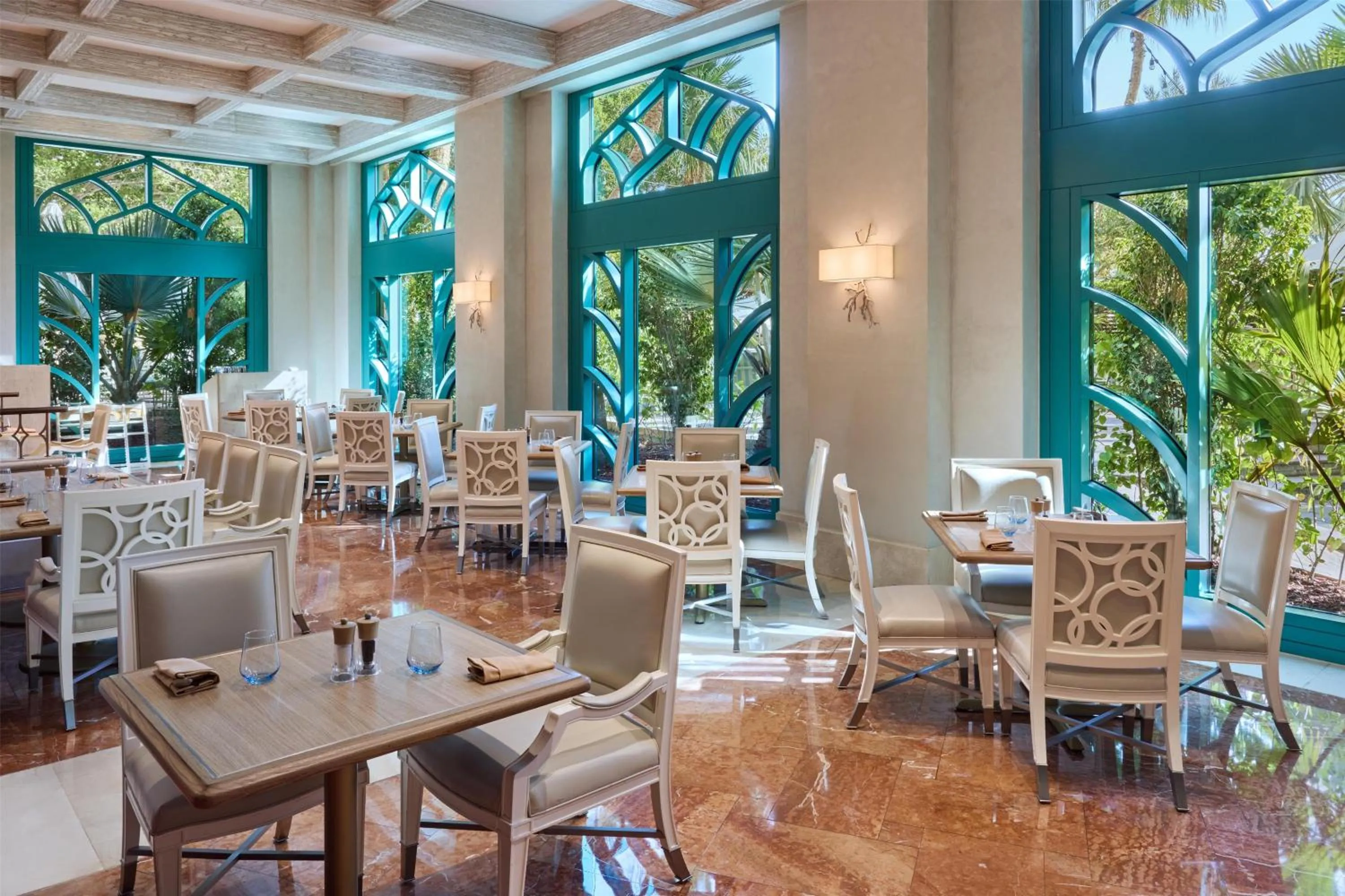 Restaurant/places to eat in Atlantis, The Palm