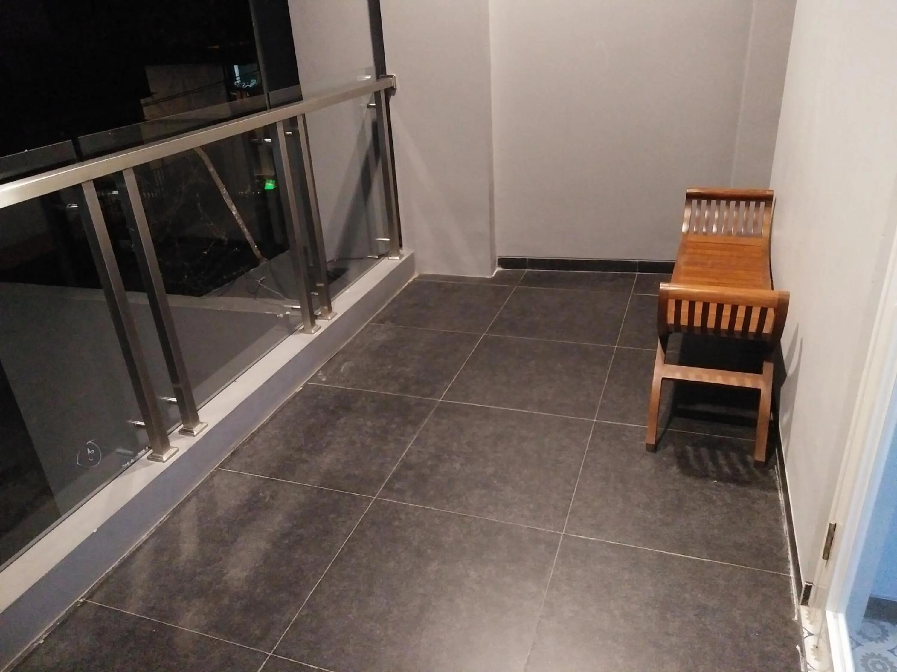 Balcony/Terrace in RedDoorz Near Gajah Mada Street Semarang