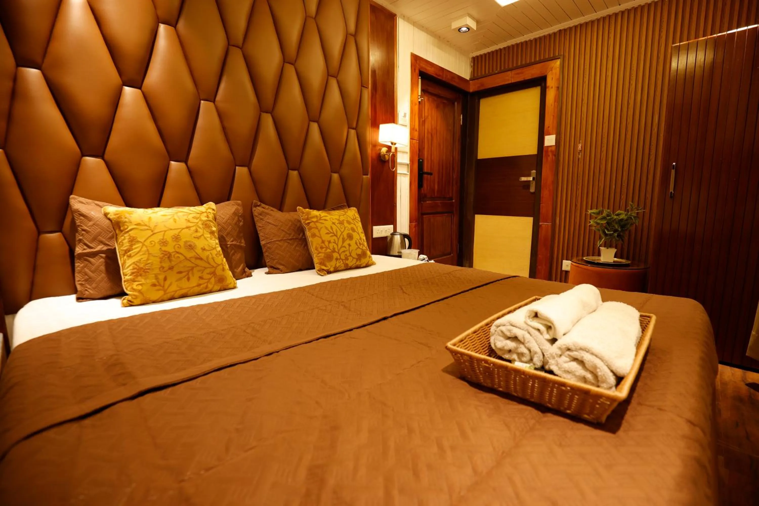 Bed in Walisons Peace Resort