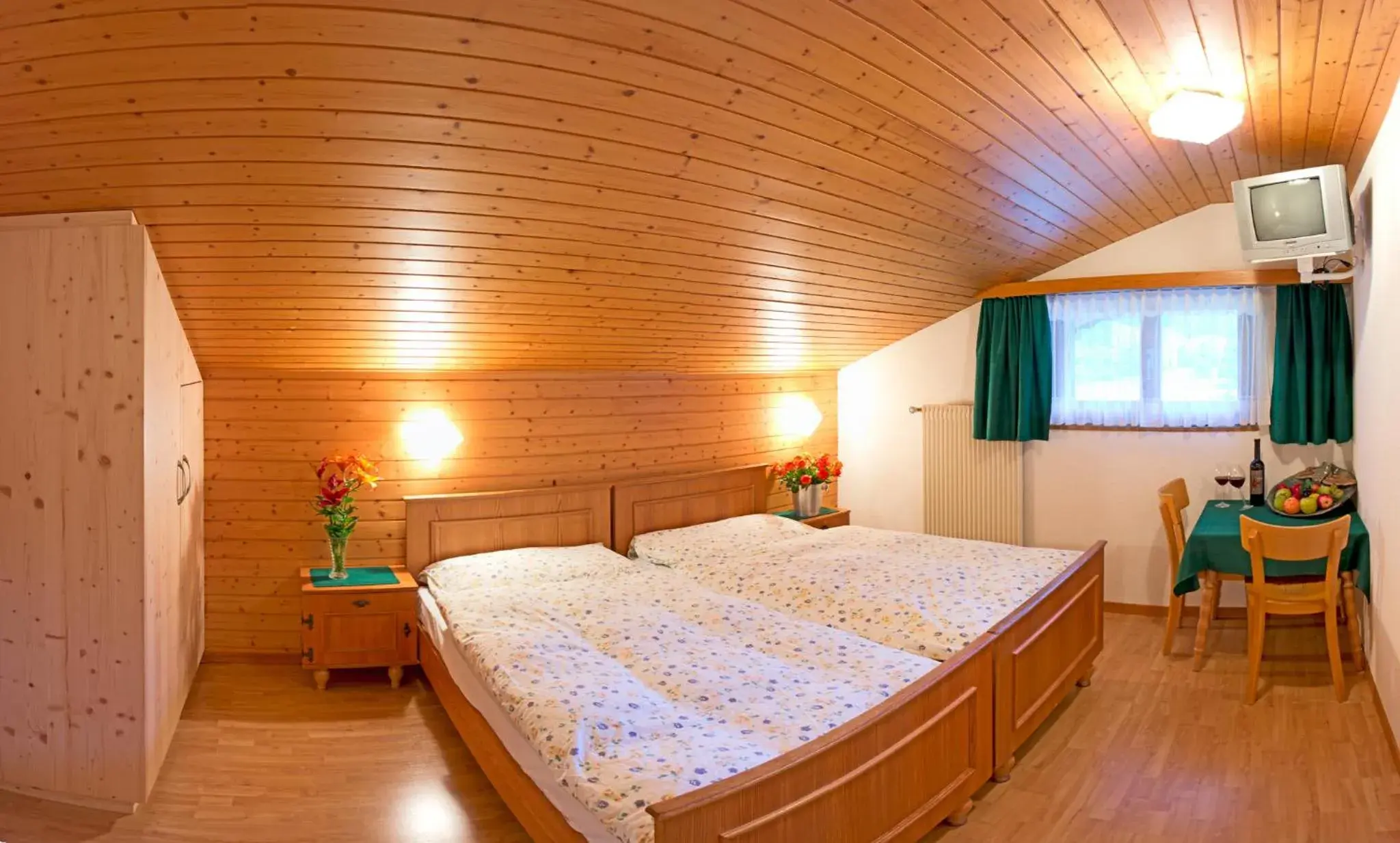 Budget Double Room in Hotel Adler Budget Double Room in Hotel Adler