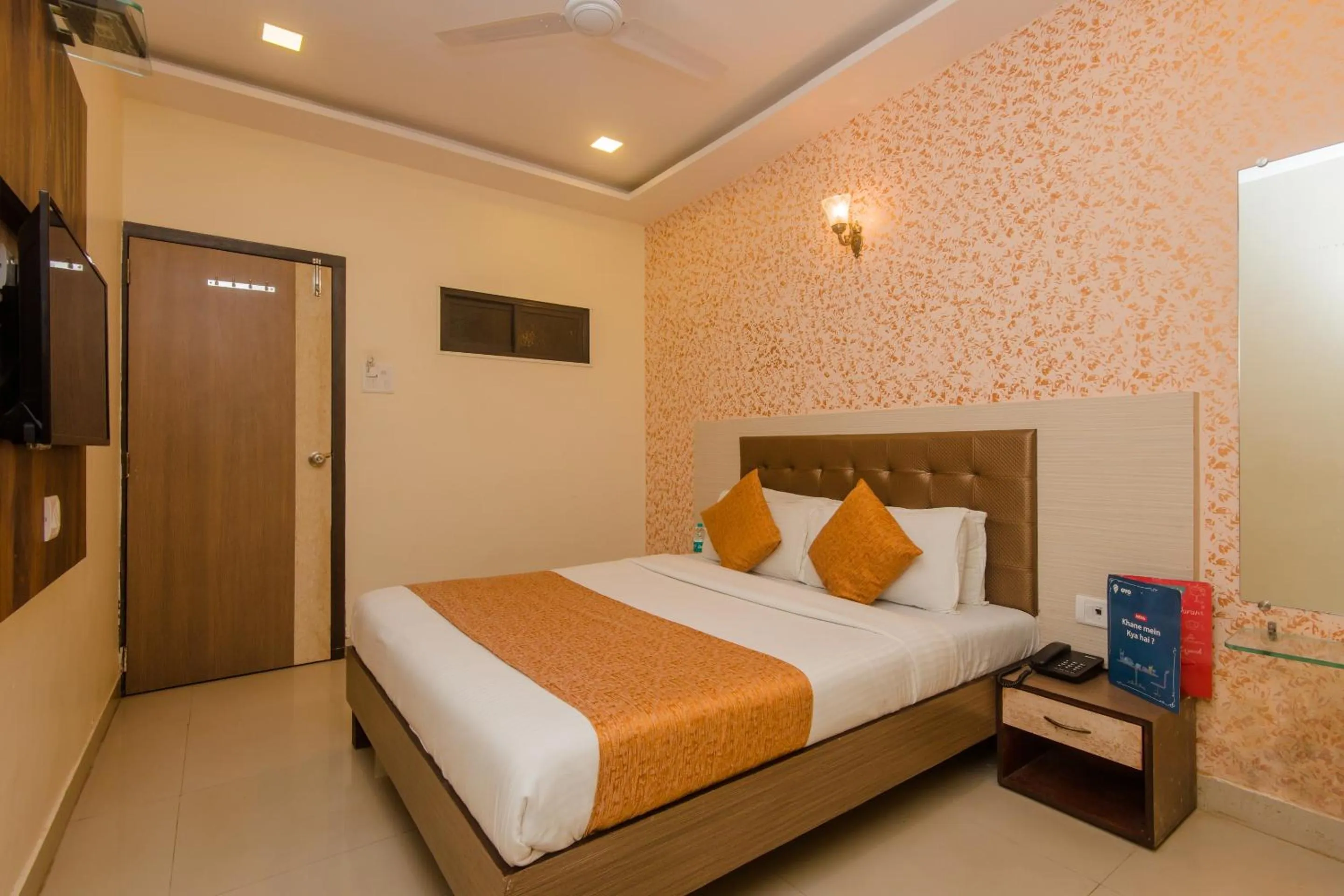 Bedroom, Bed in Hotel O Golden Nest Near Chhatrapati Shivaji International Airport
