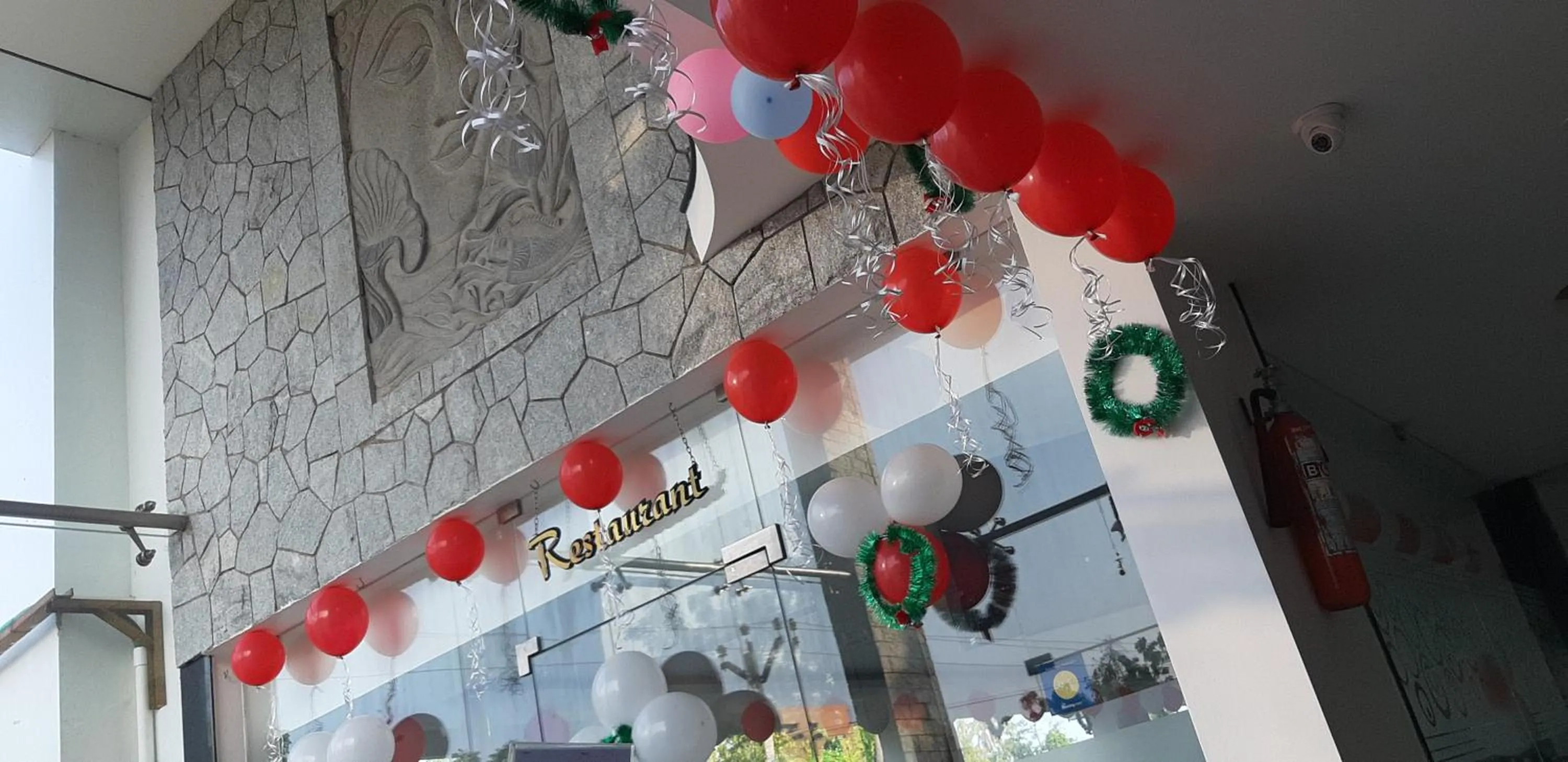 Restaurant/places to eat in White Pearl Residency