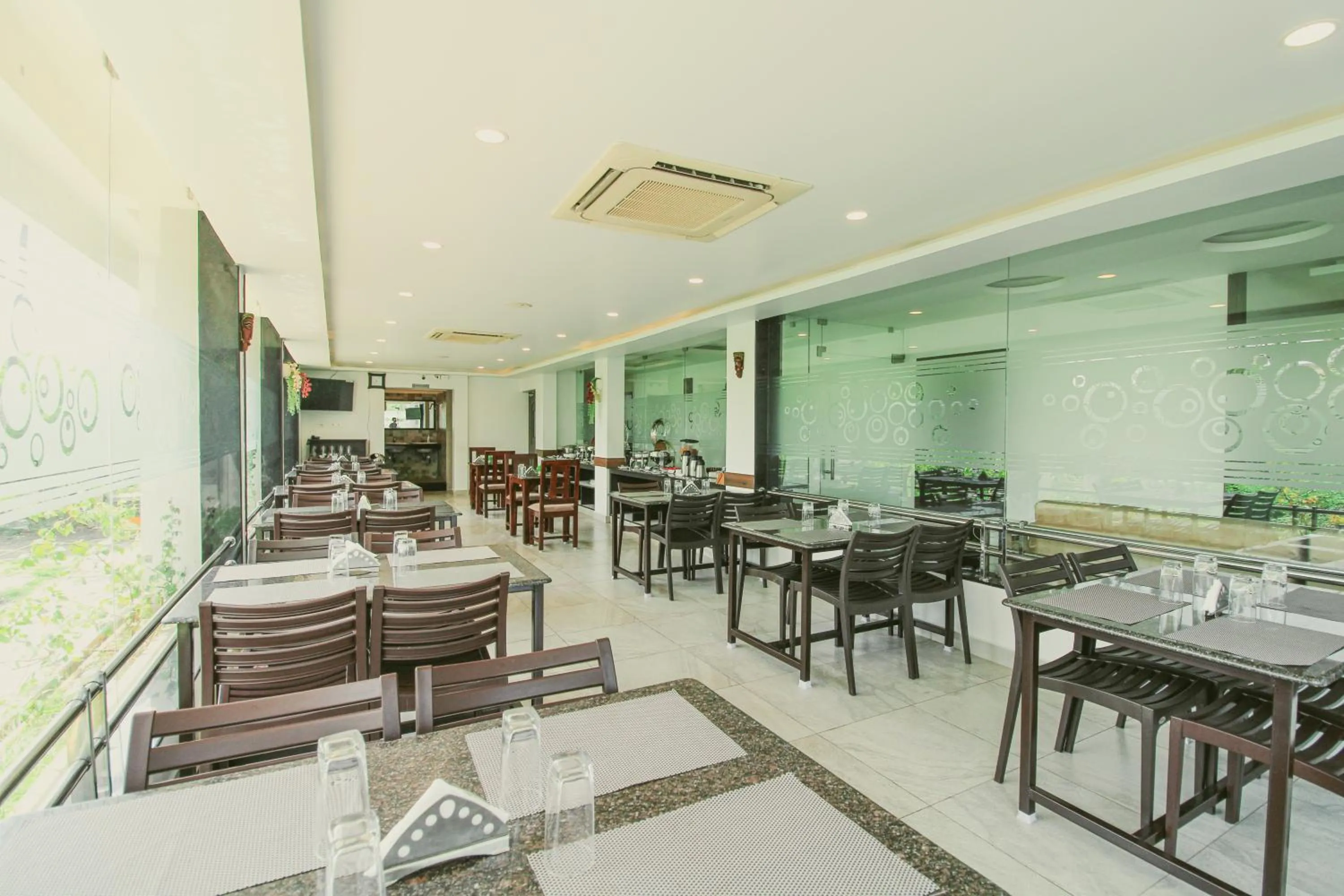 Restaurant/places to eat in White Pearl Residency
