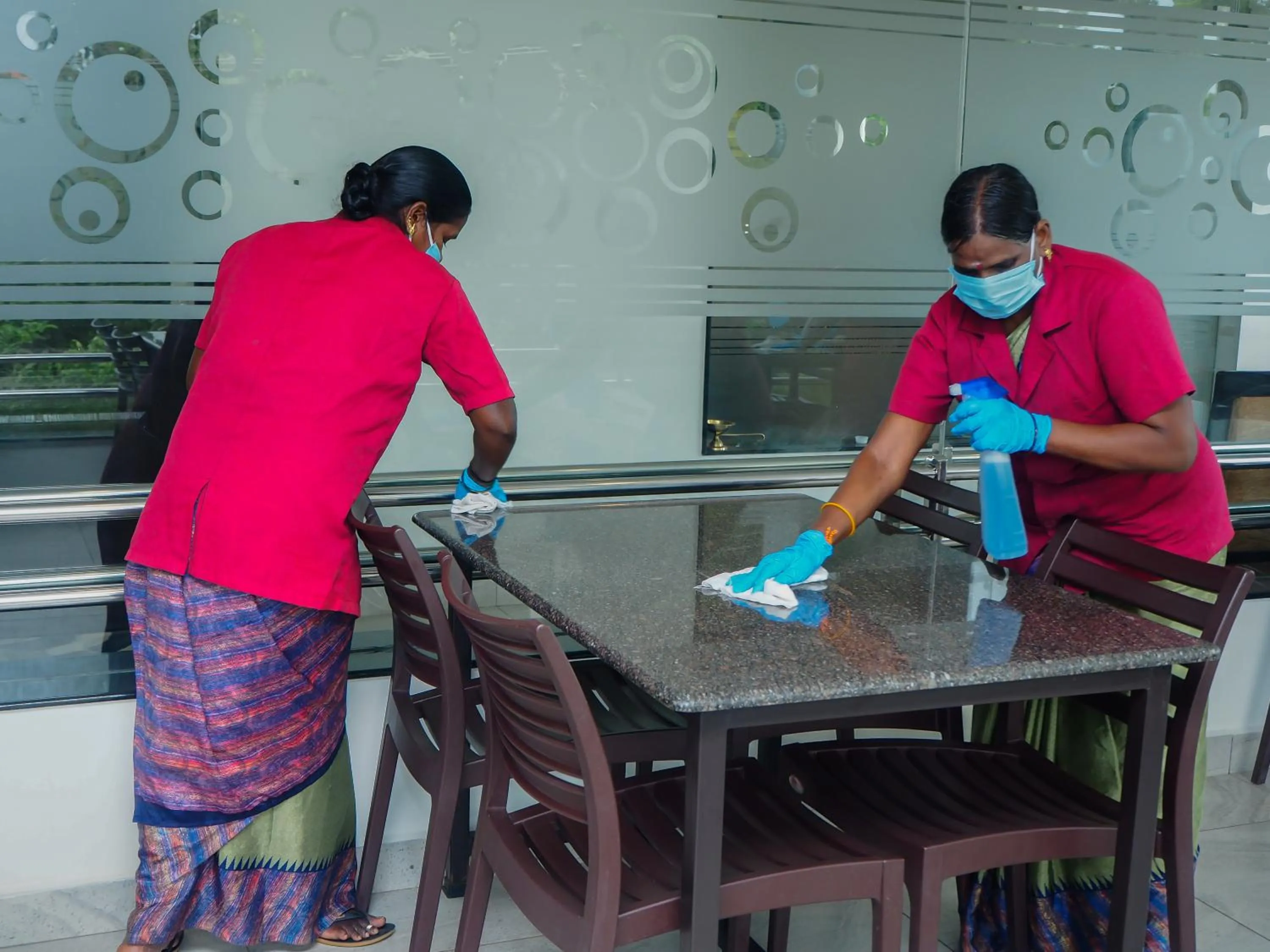 Restaurant/places to eat in White Pearl Residency