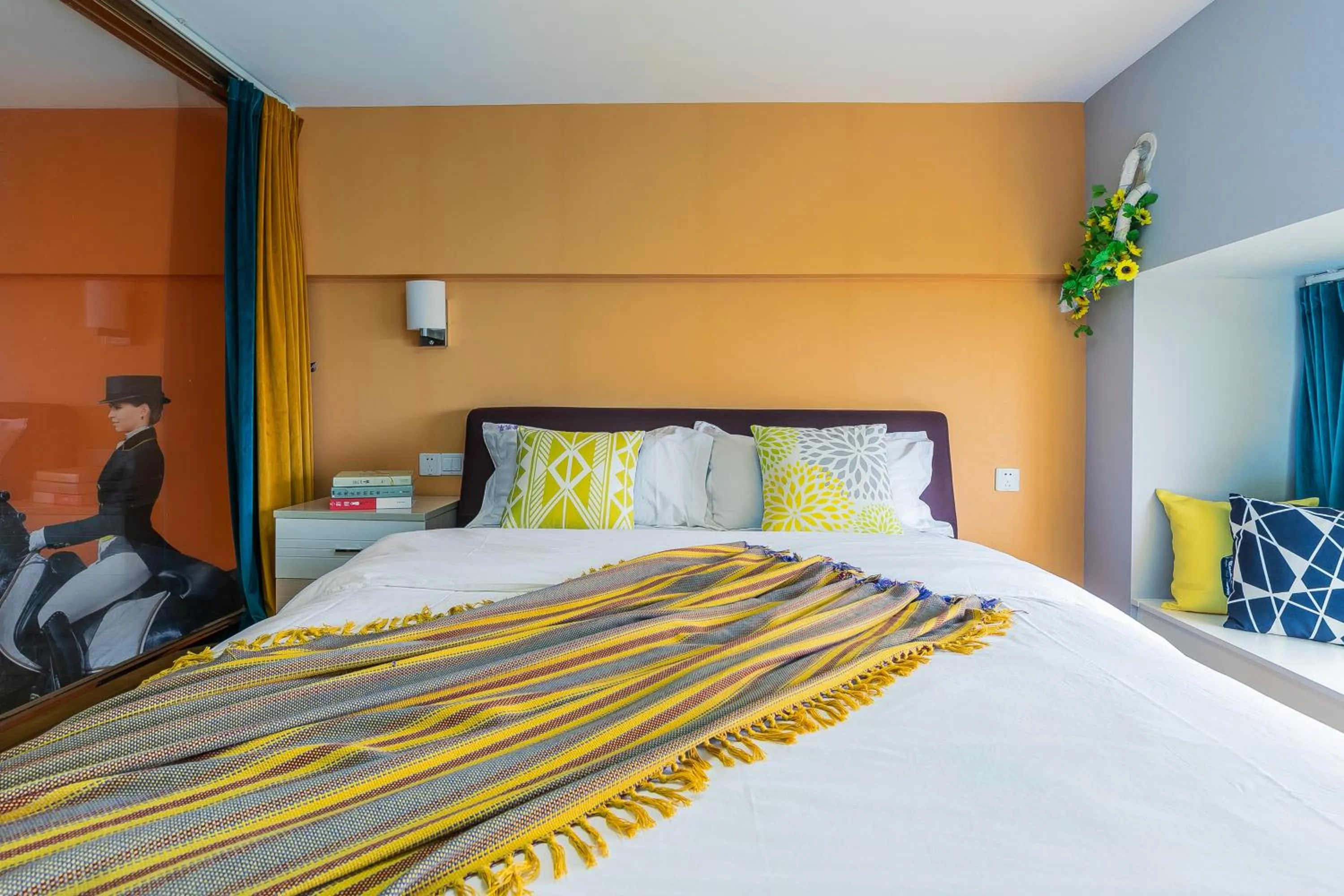 Bed in Lavender Apartment Branch