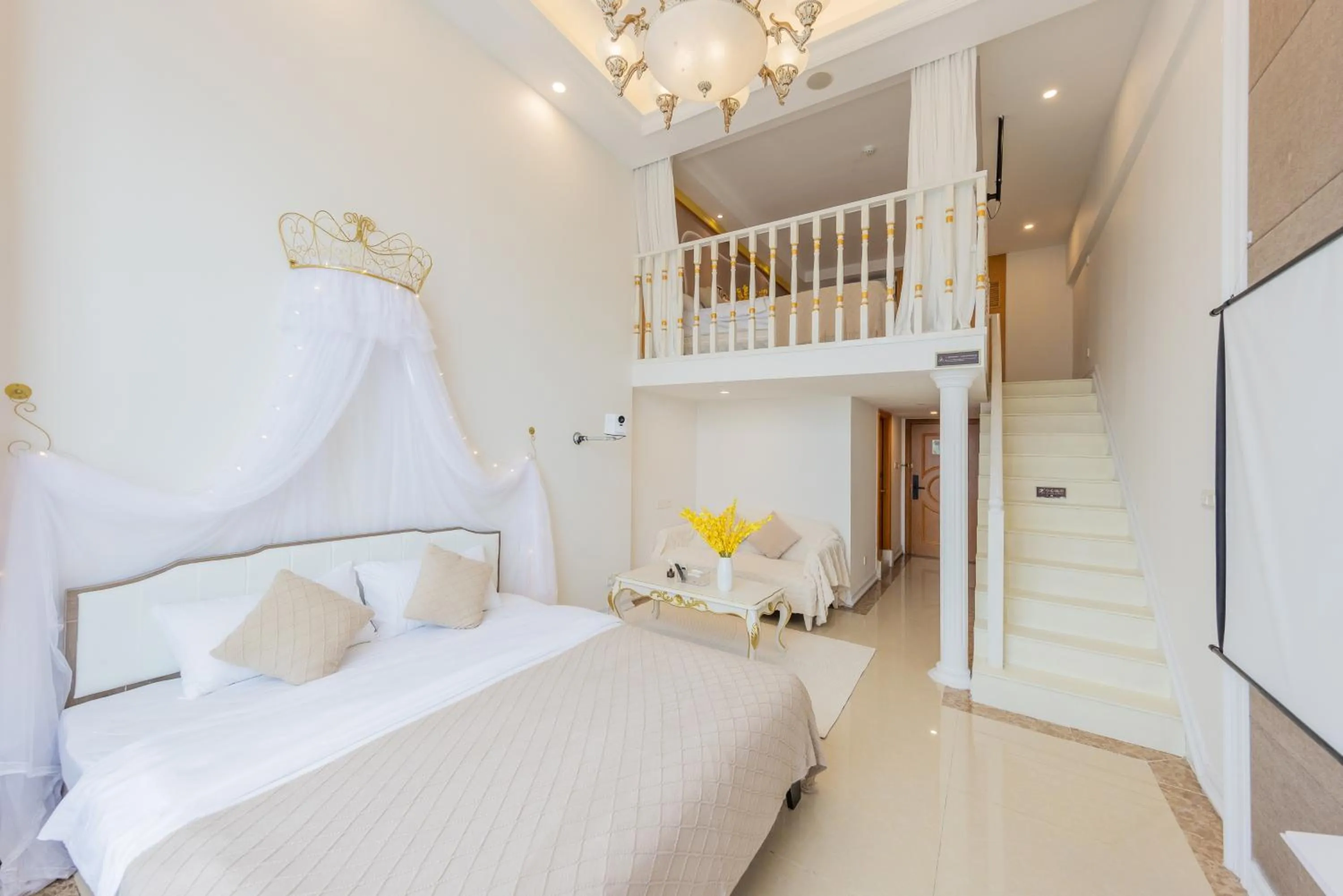 Bed in Lavender Apartment Branch