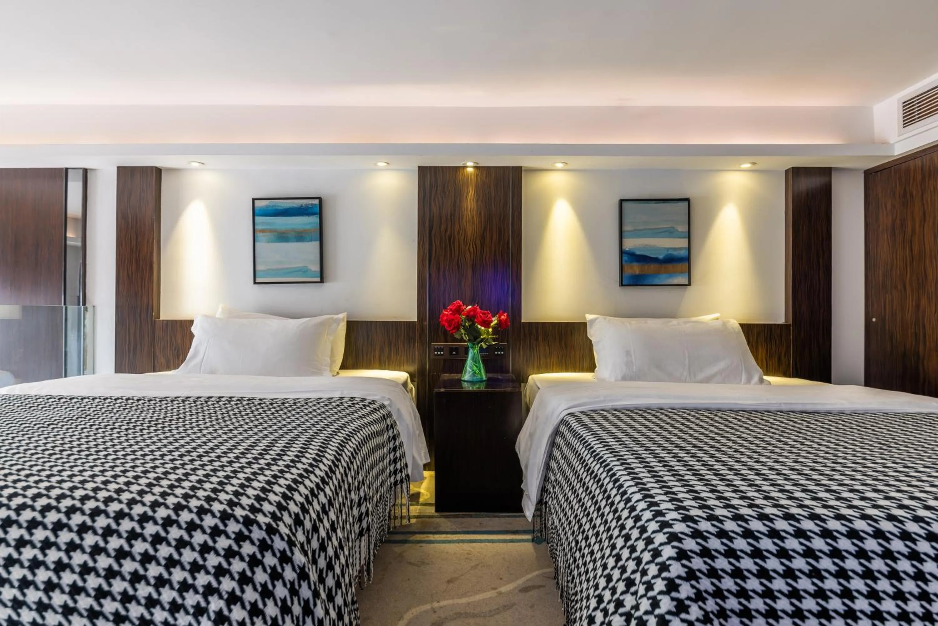 Bed in Lavender Apartment Branch