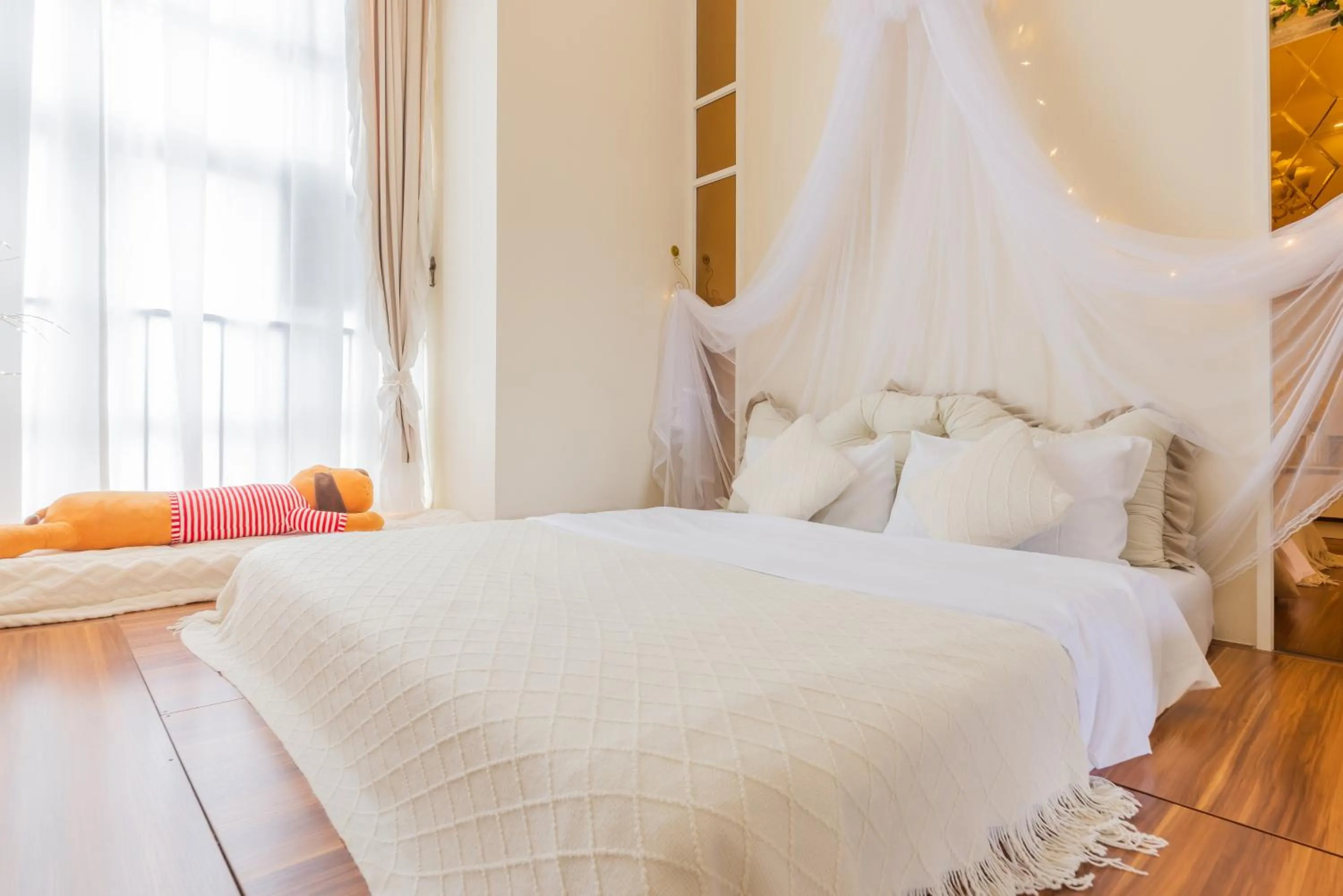 Bed in Lavender Apartment Branch