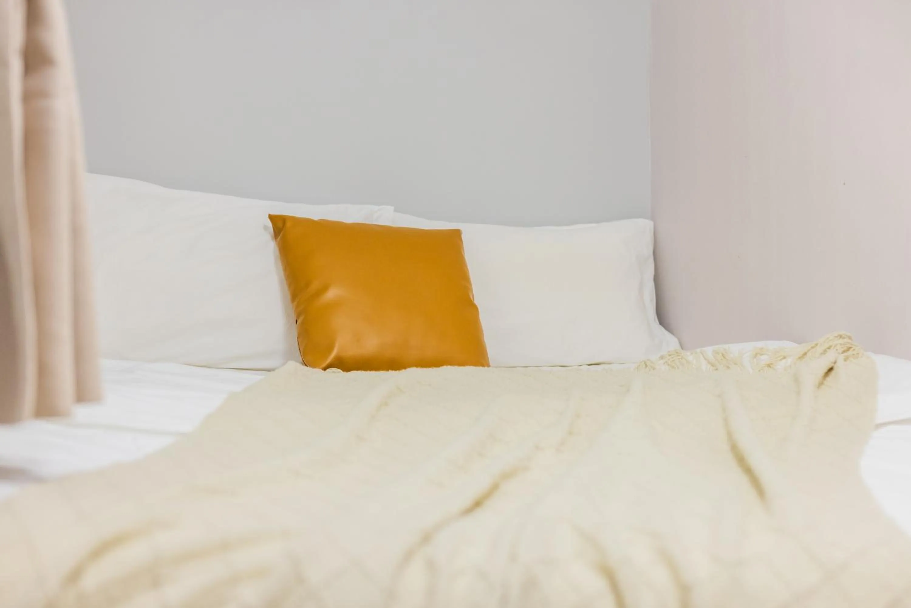 Bed in Lavender Apartment Branch