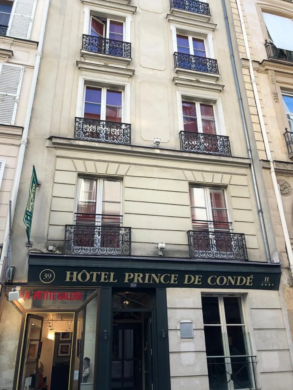 Property Building in Prince de Conde